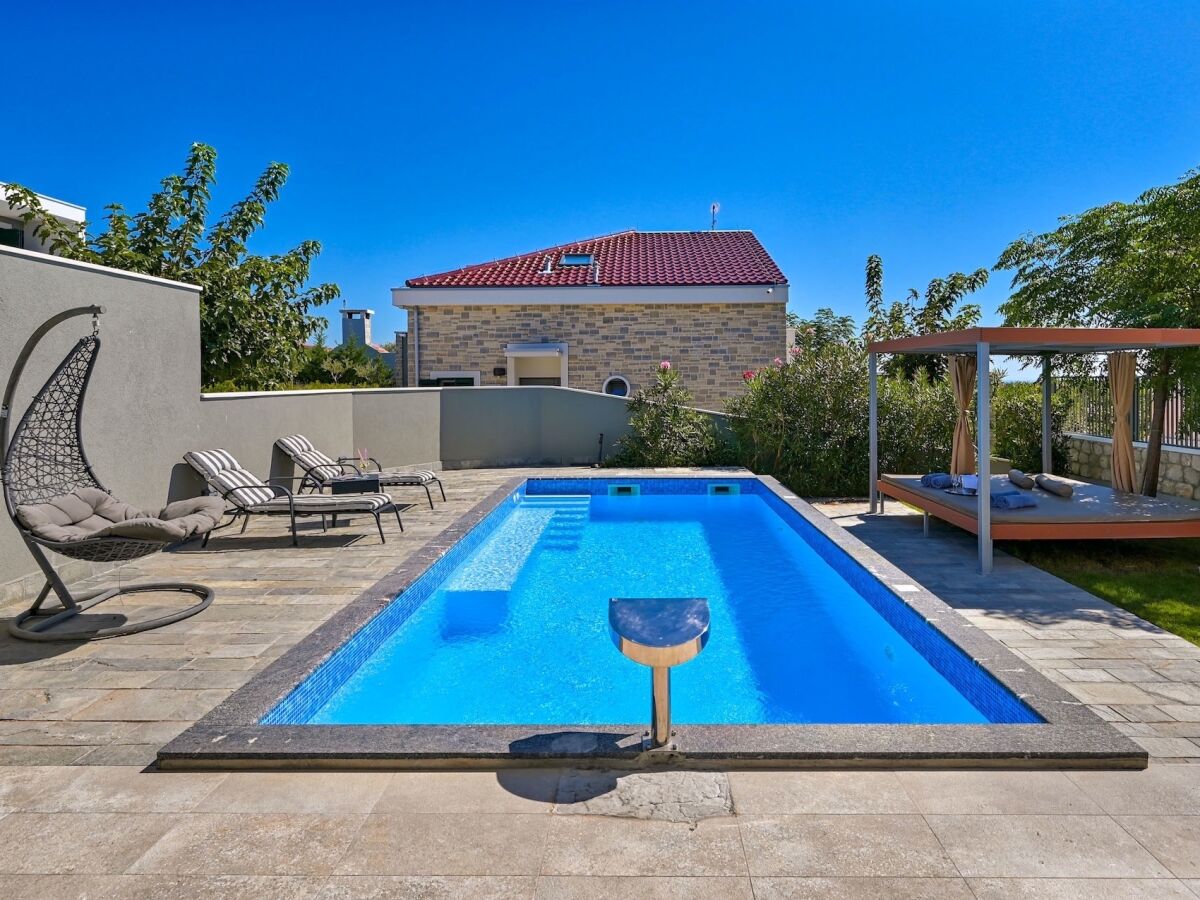 Luxury Villa Lunaria with Pool