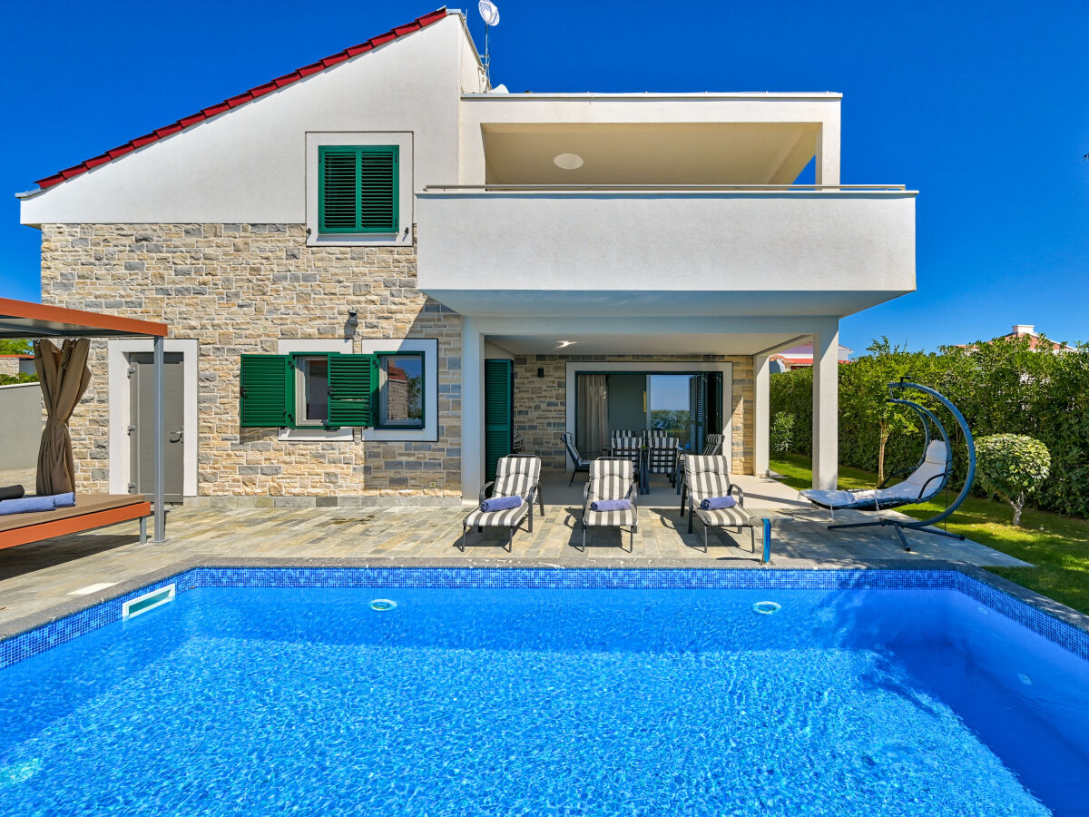 Luxury Villa Andromeda with Pool