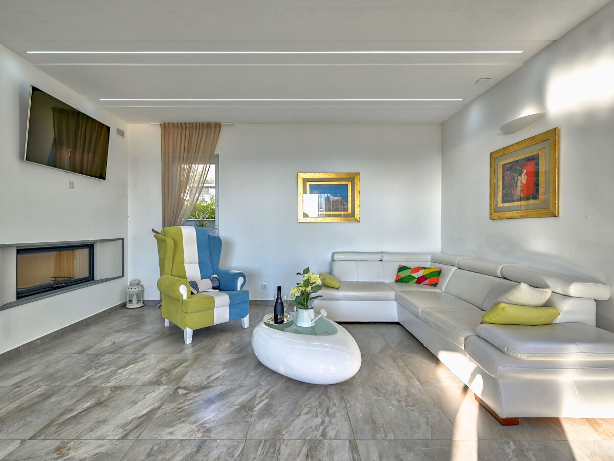 Luxury Villa Andromeda with Pool