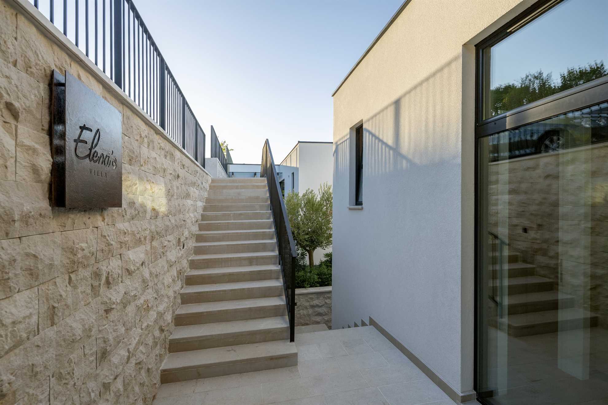 Luxury Villa Elena with Pool