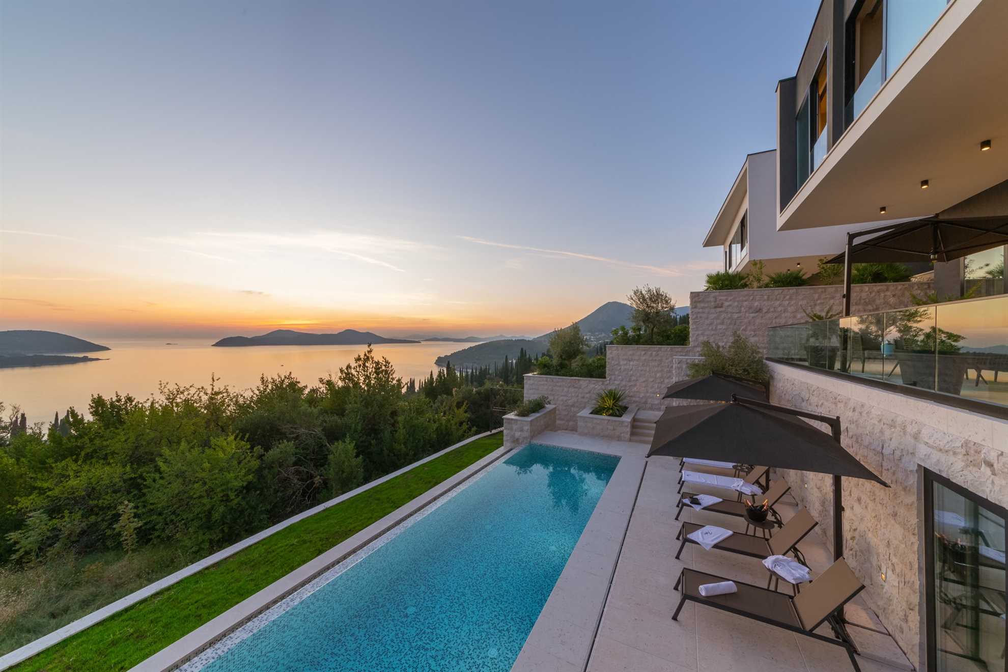 Luxury Villa Frida with Pool
