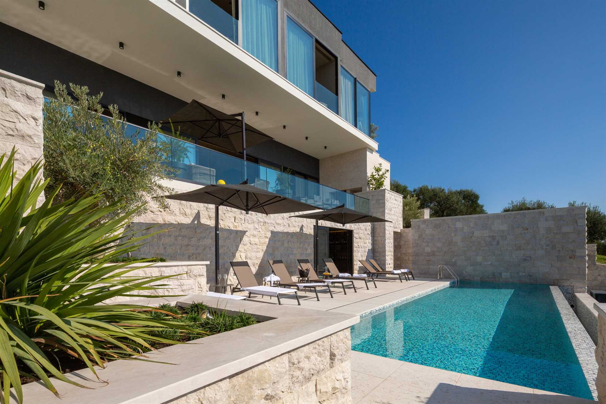 Luxury Villa Frida with Pool
