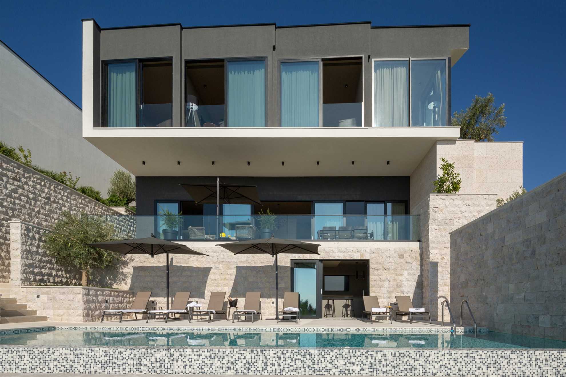 Luxury Villa Frida with Pool