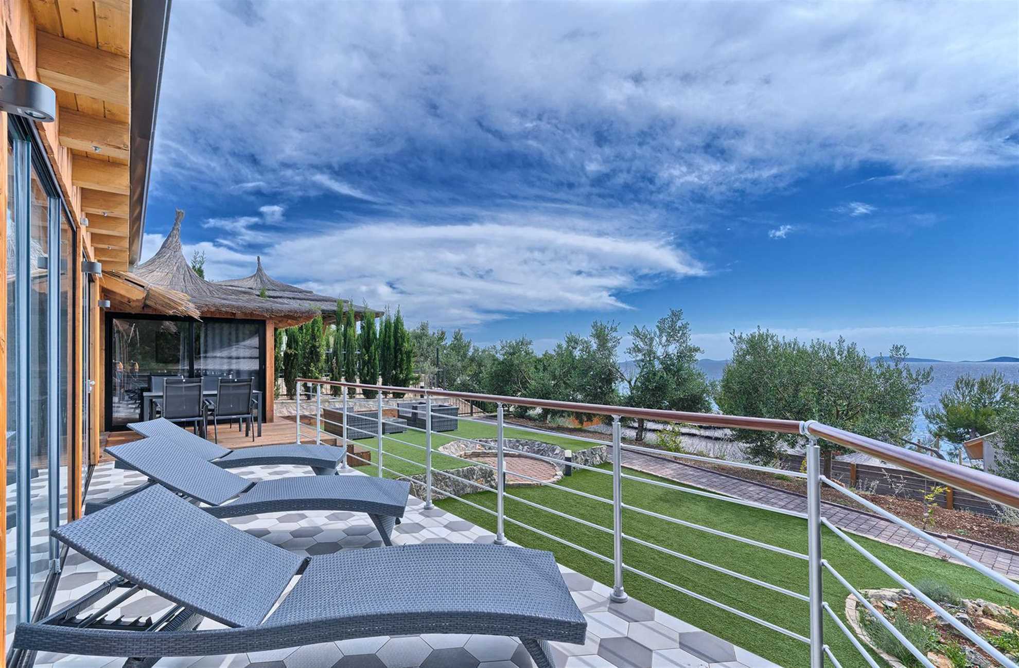 Beachfront Villa New Horizons II