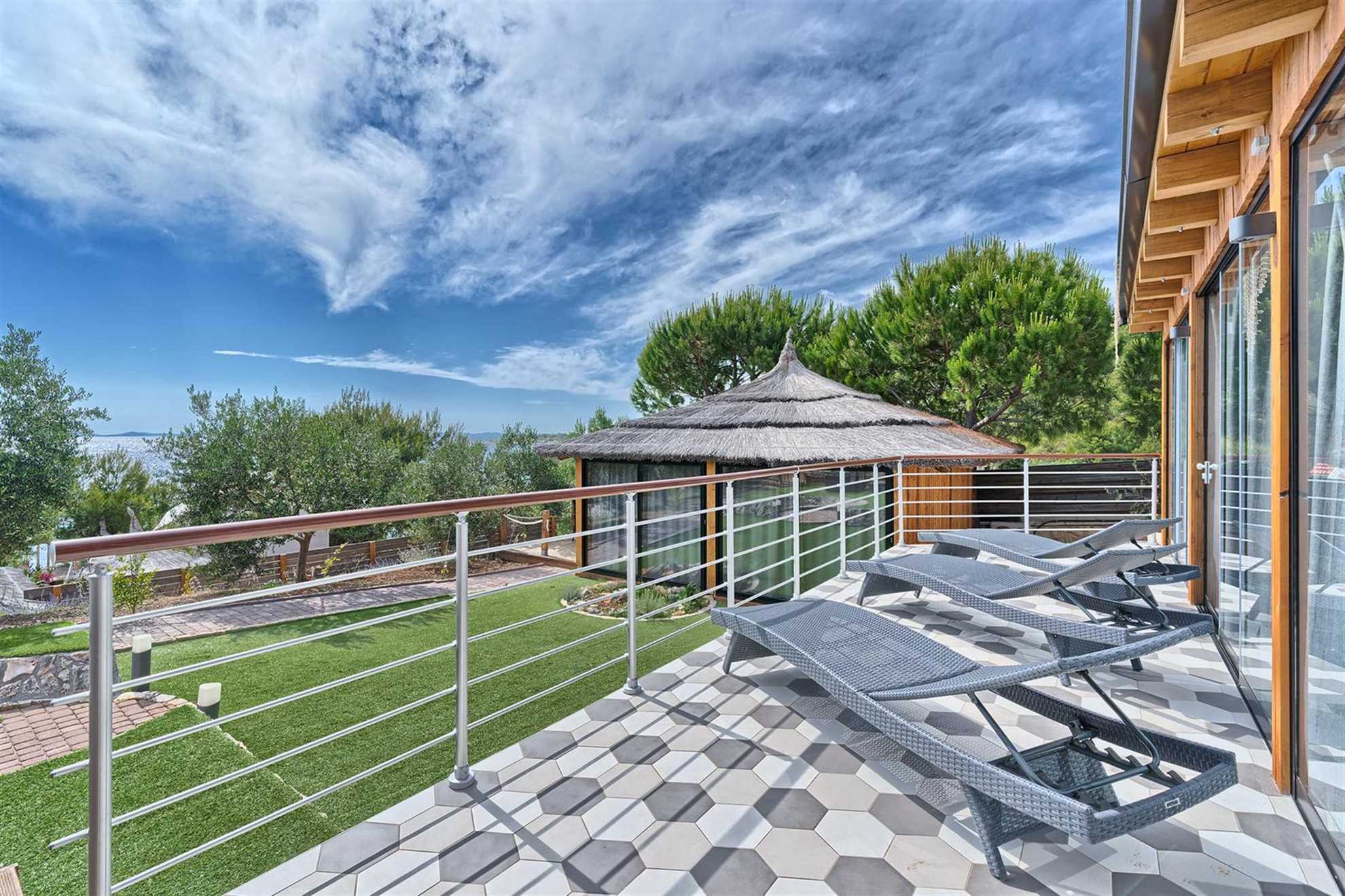 Beachfront Villa New Horizons II