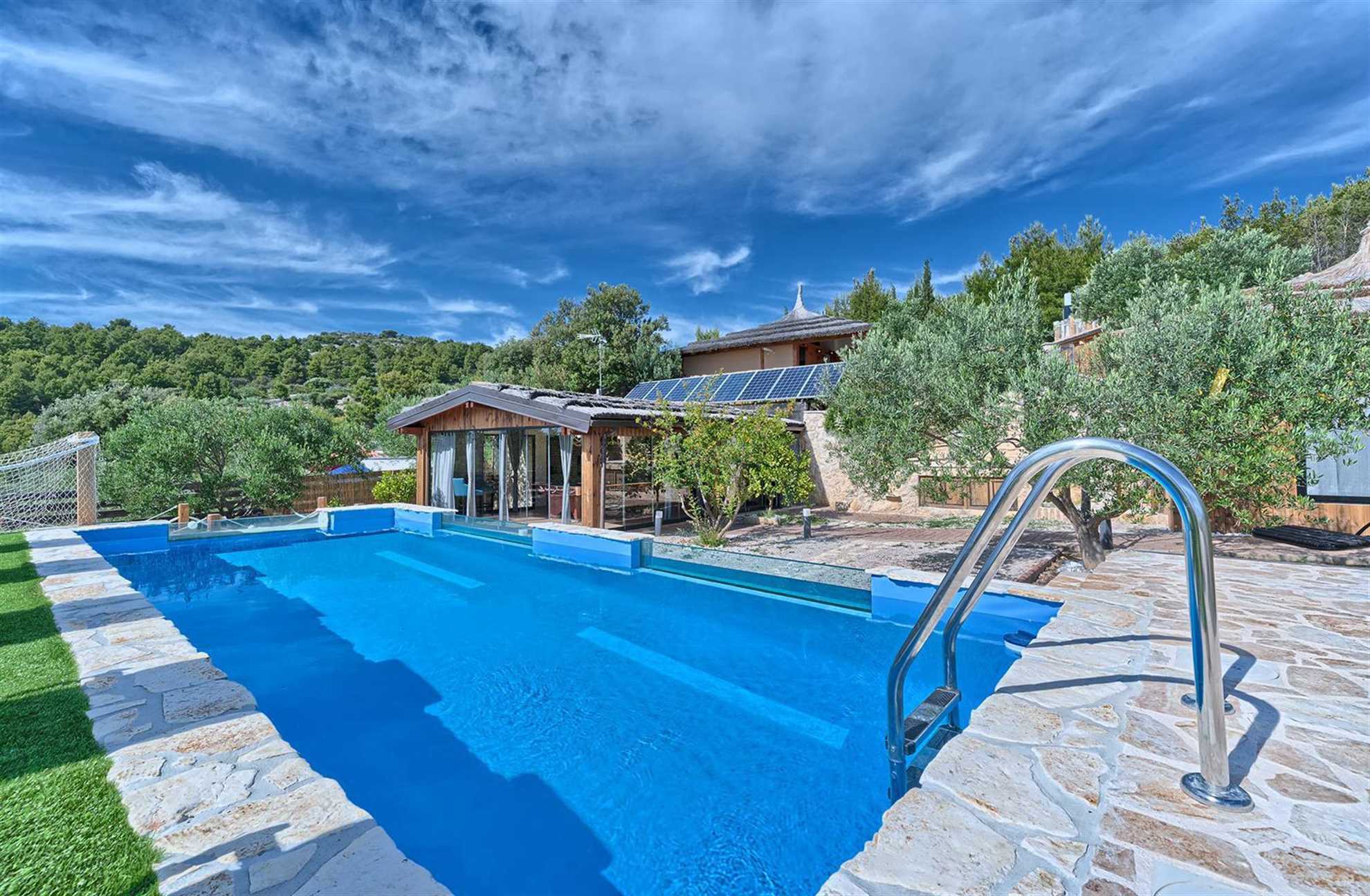 Beachfront Villa New Horizons II