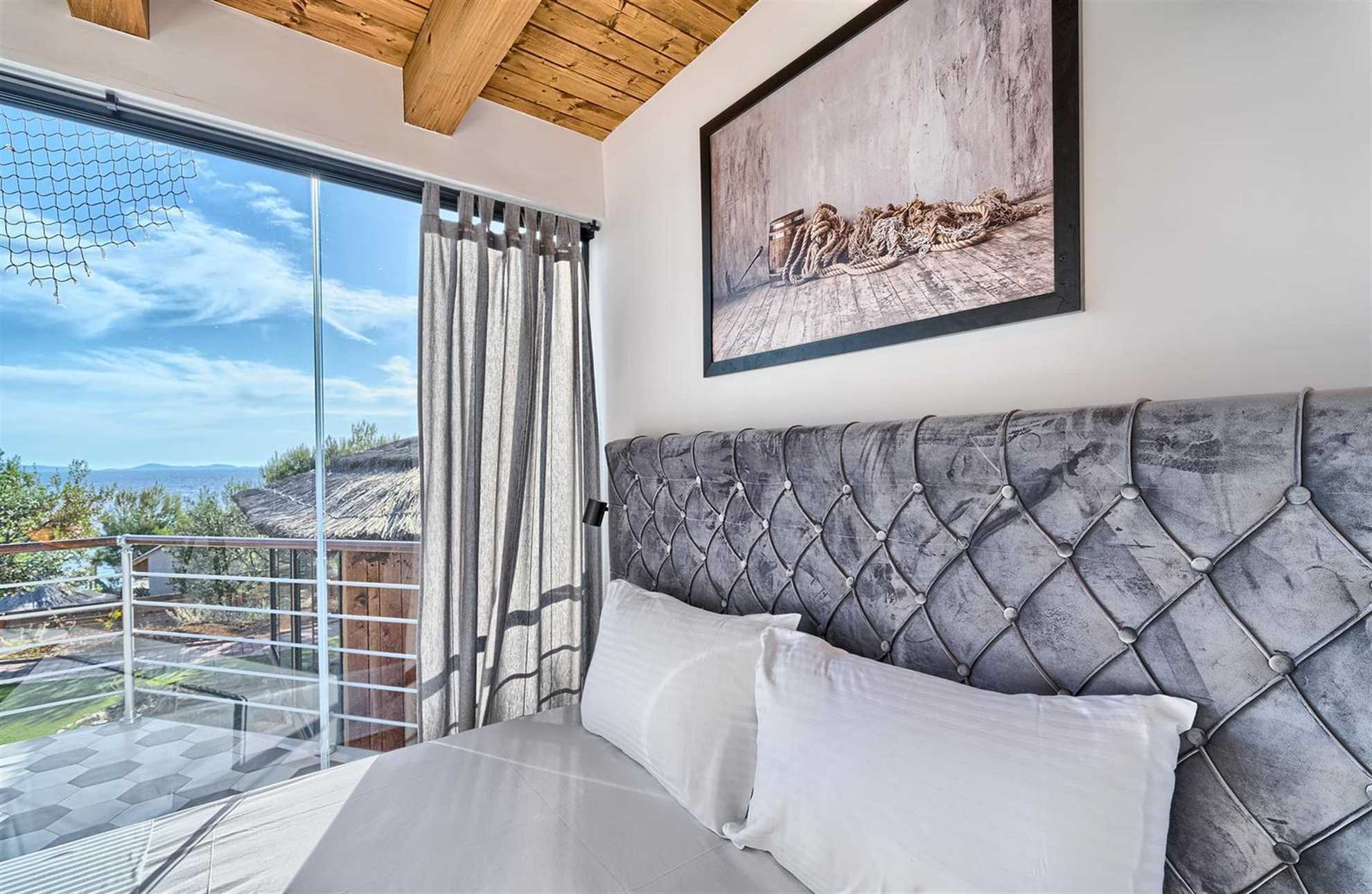 Beachfront Villa New Horizons II