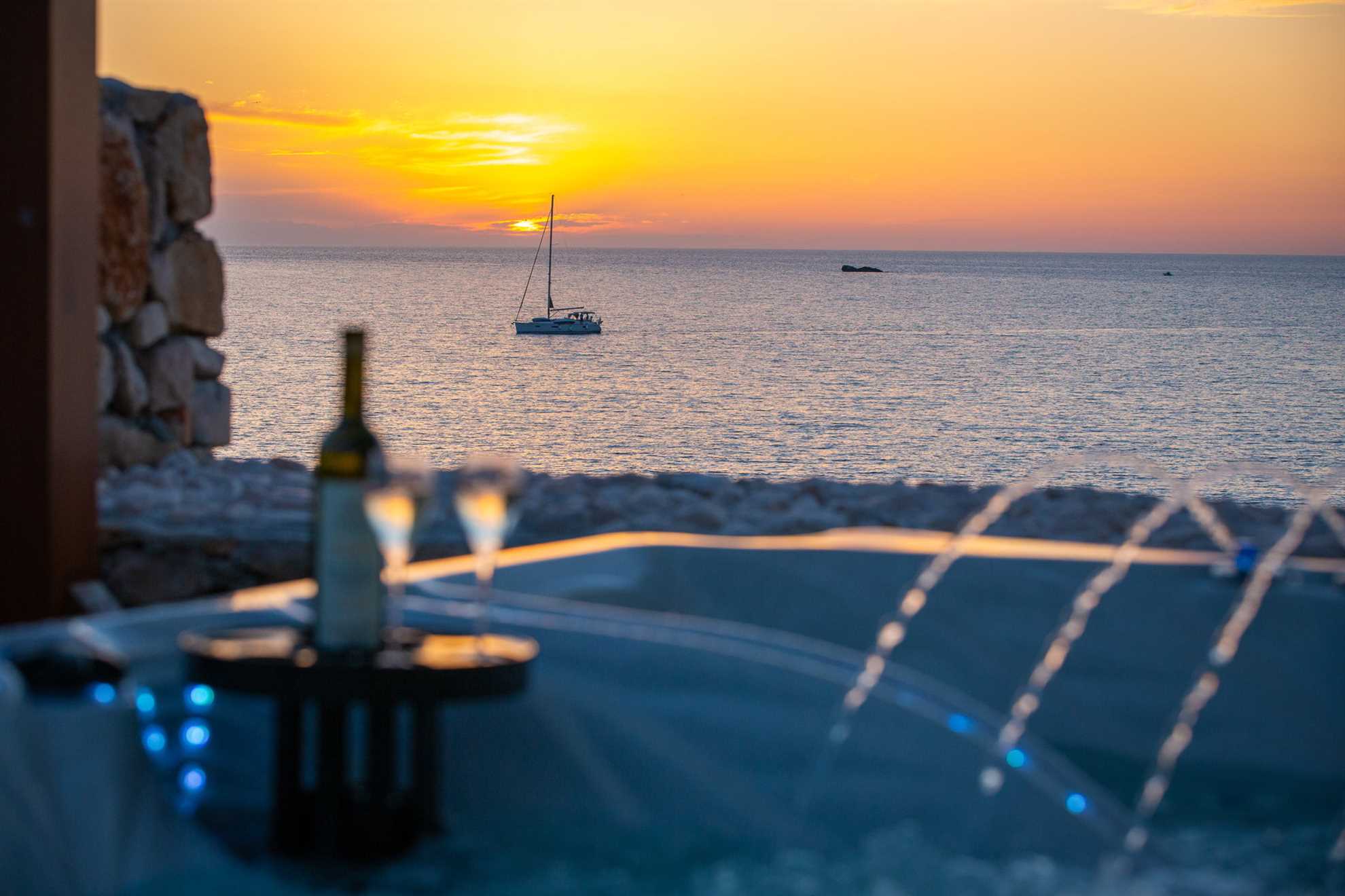 Luxury Villa Lighthouse Beyond