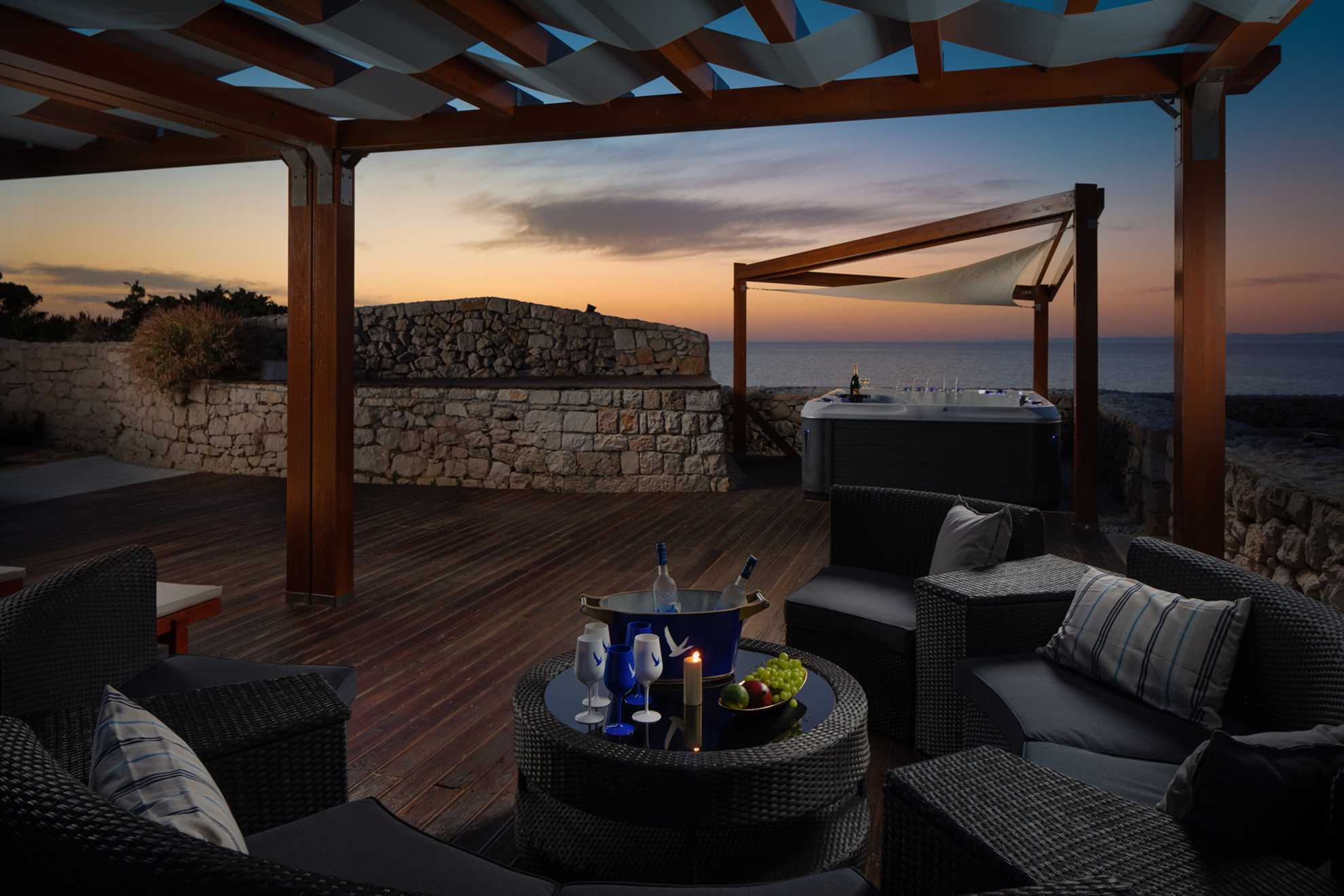 Luxury Villa Lighthouse Beyond