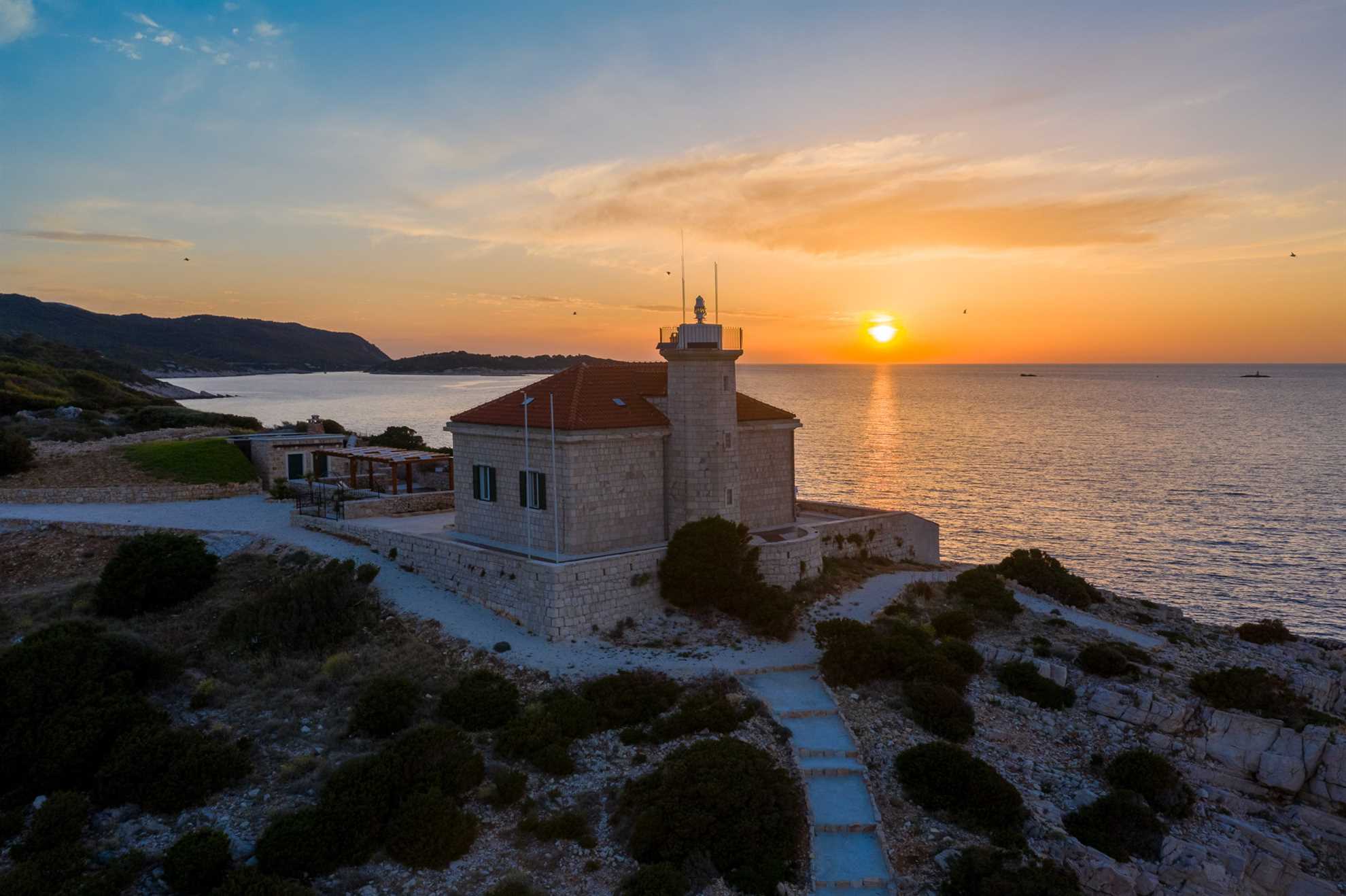 Luxury Villa Lighthouse Beyond