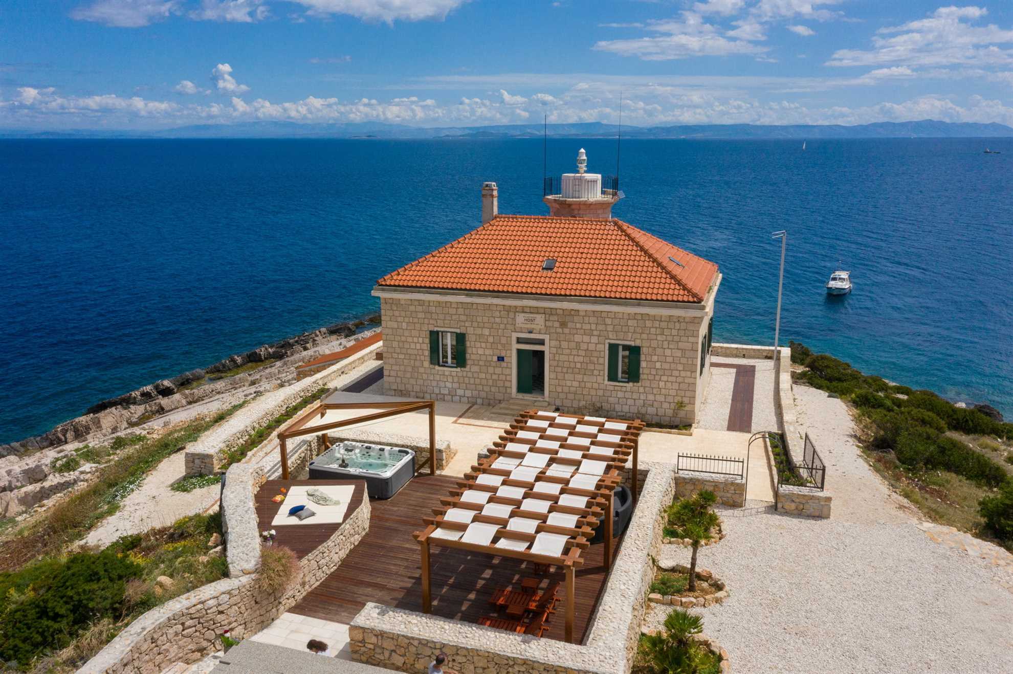Luxury Villa Lighthouse Beyond