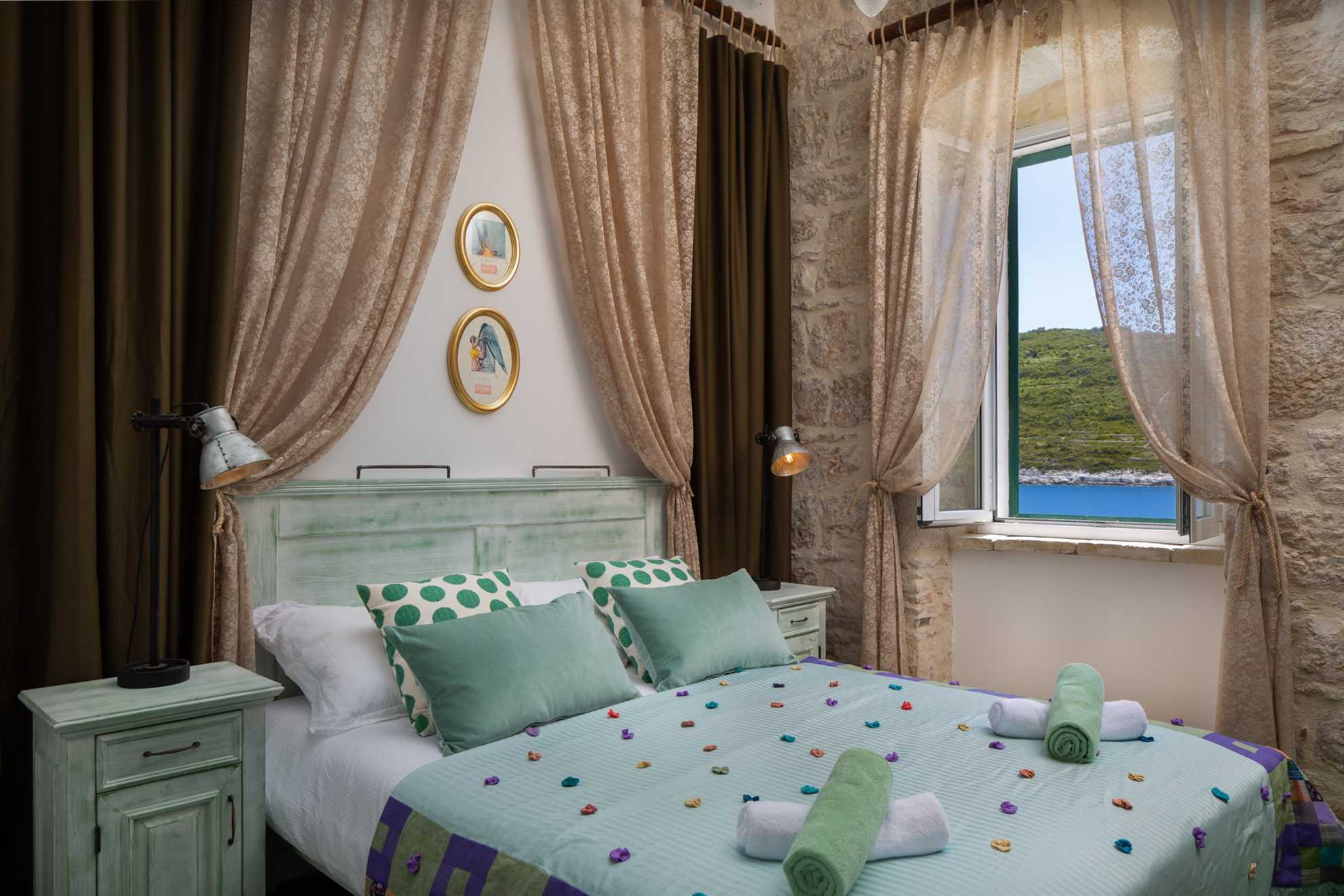 Luxury Villa Lighthouse Beyond