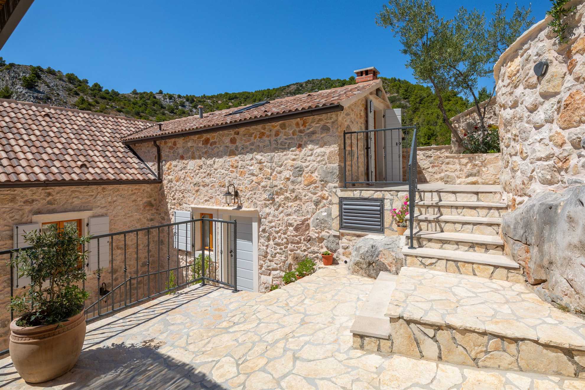 Country Villa Hvar Hill with Pool
