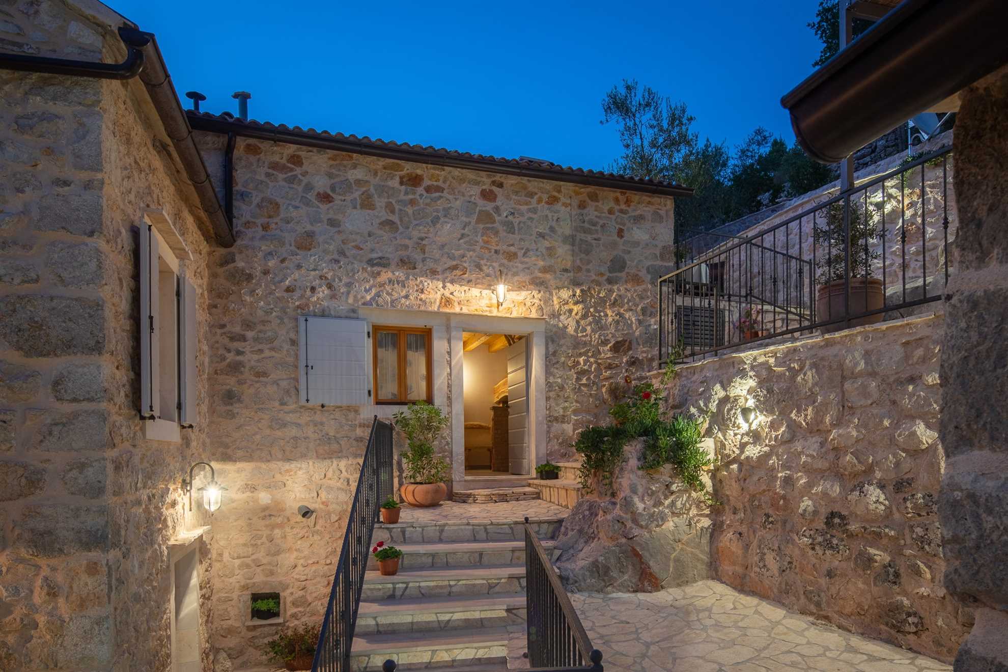 Country Villa Hvar Hill with Pool