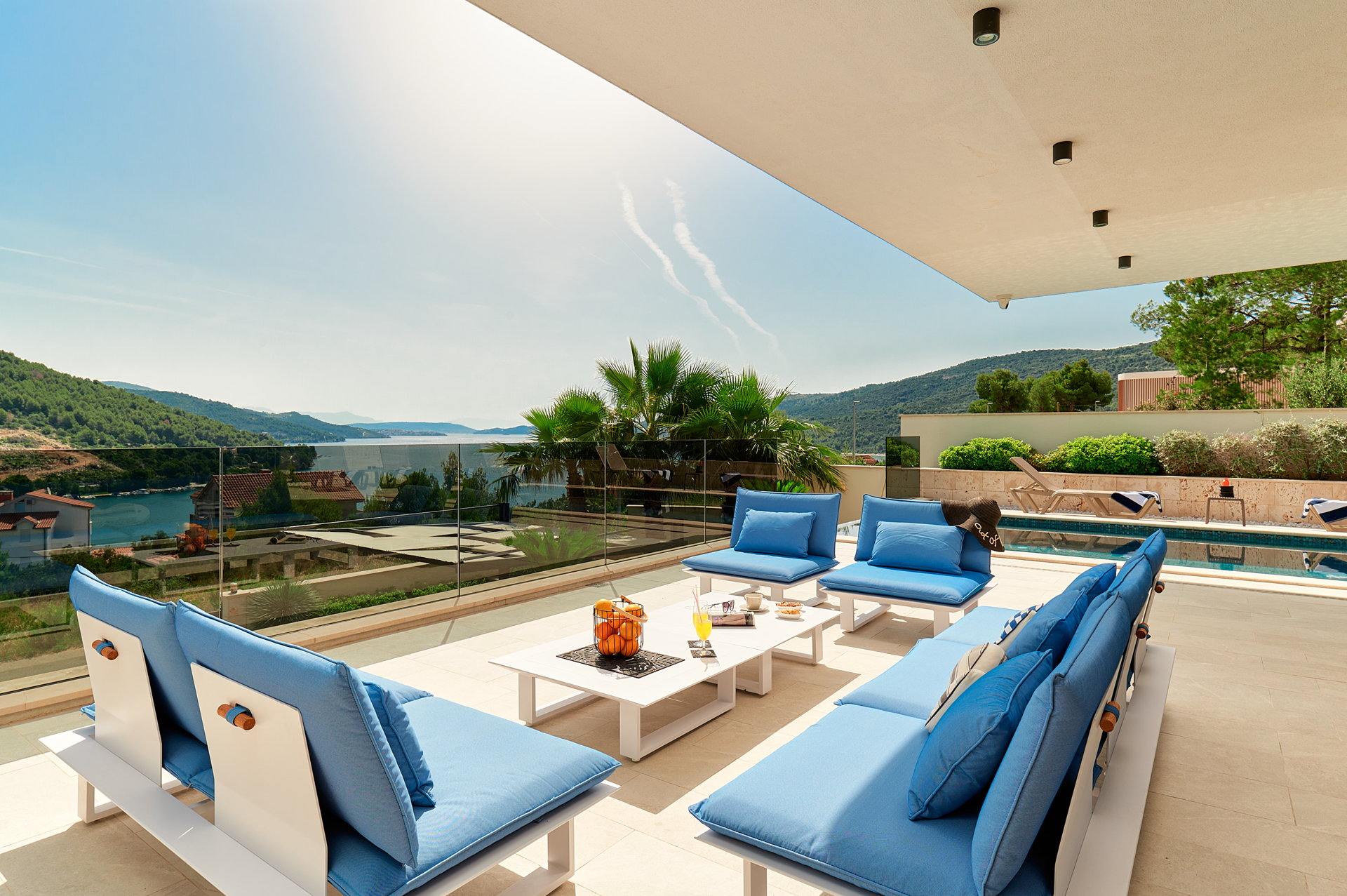 Luxury Villa Posh Plum with Pool