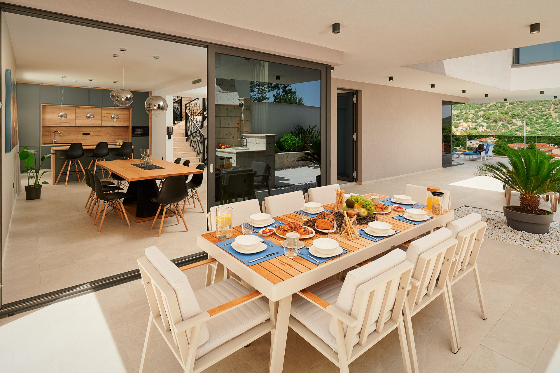 Luxury Villa Posh Plum with Pool