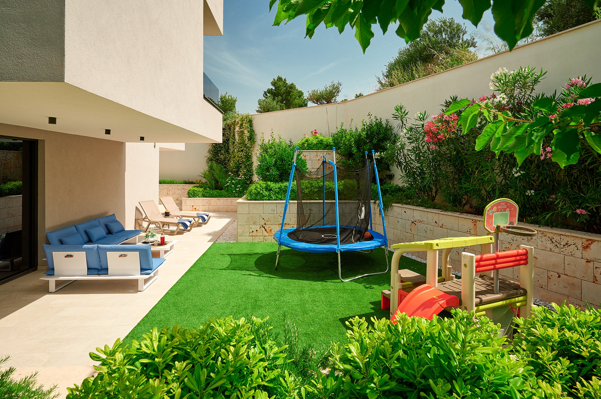 Luxury Villa Posh Plum with Pool