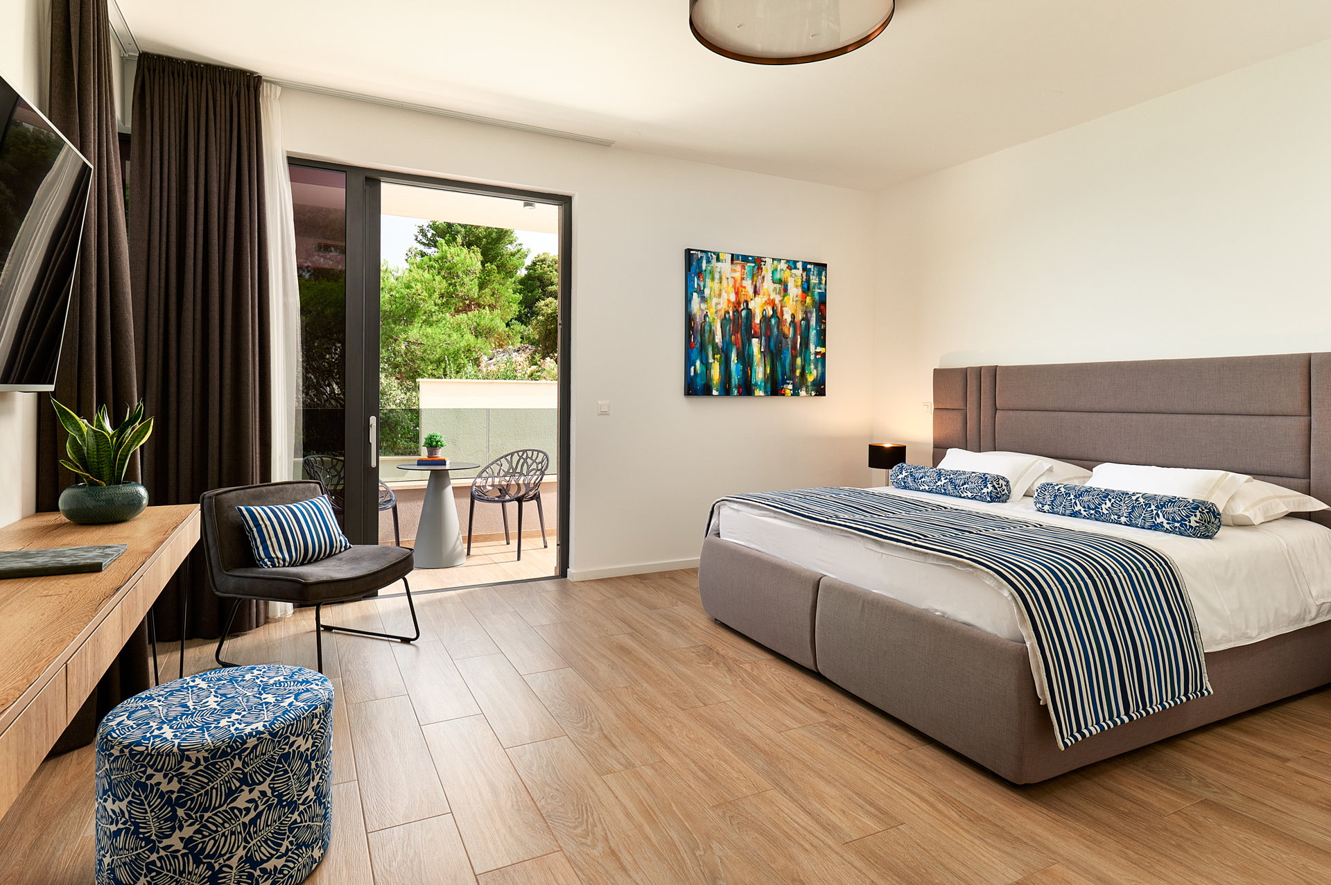 Luxury Villa Posh Plum with Pool