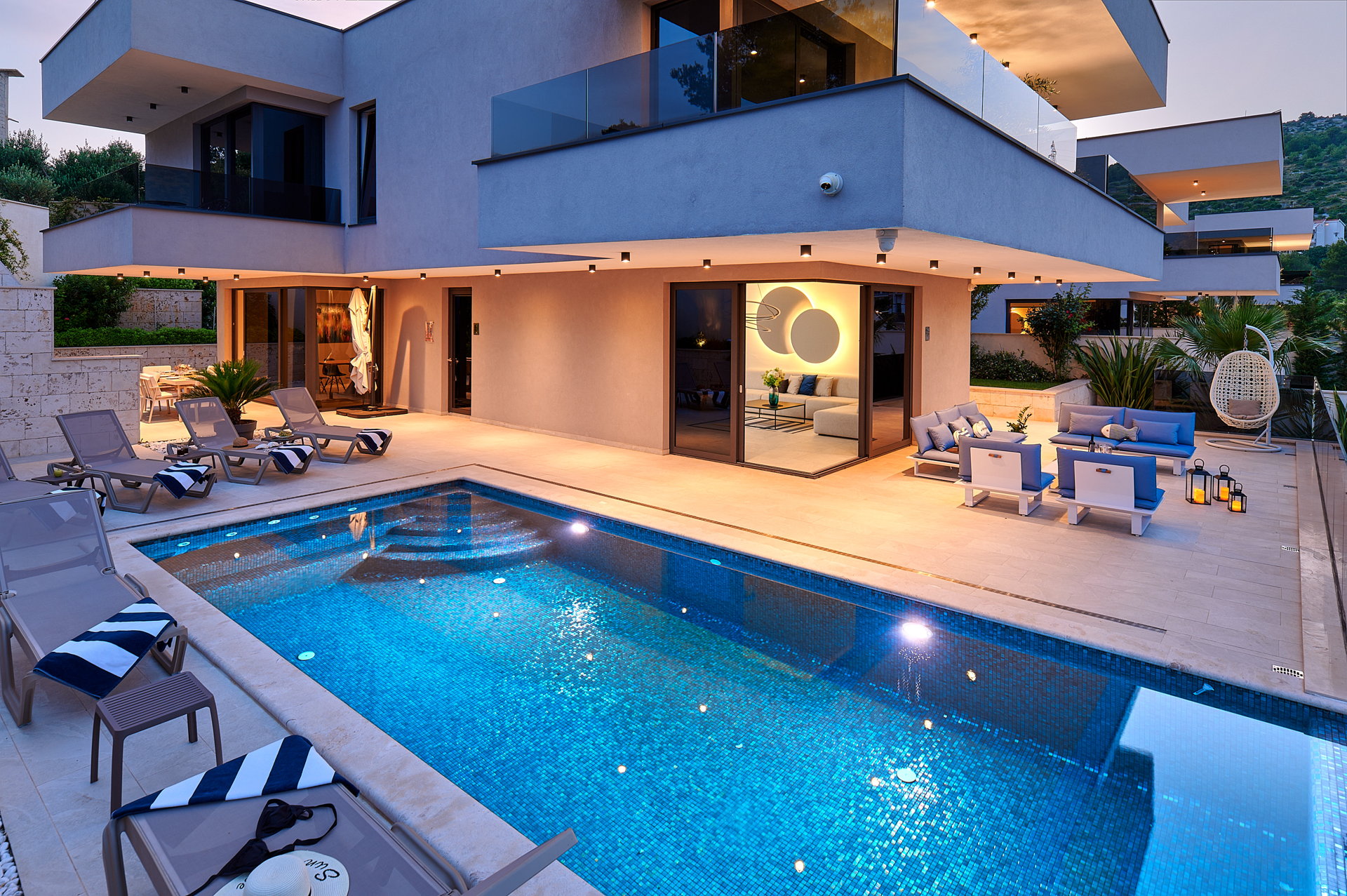 Luxury Villa Posh Plum with Pool