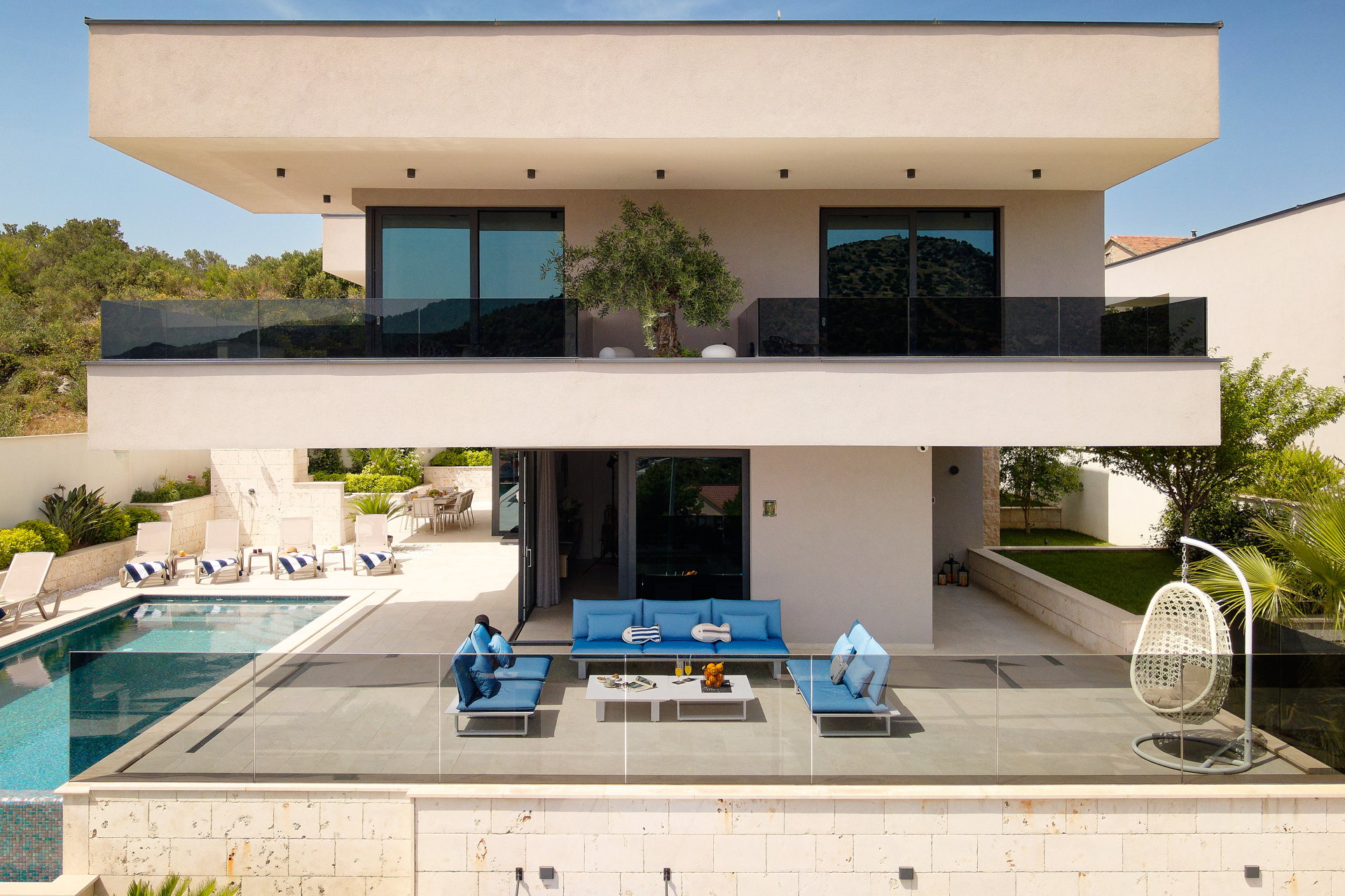 Luxury Villa Posh Plum with Pool
