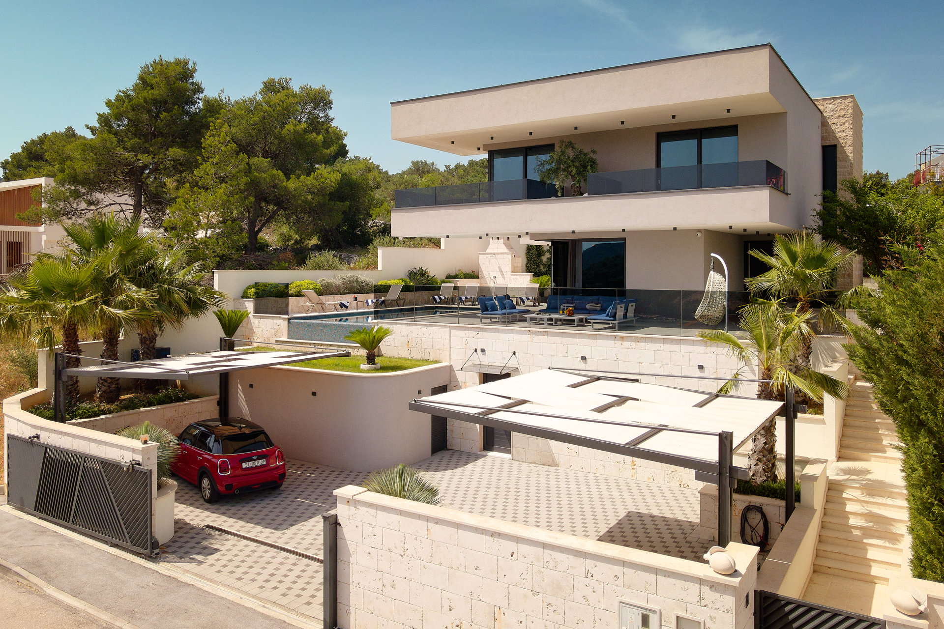 Luxury Villa Posh Plum with Pool
