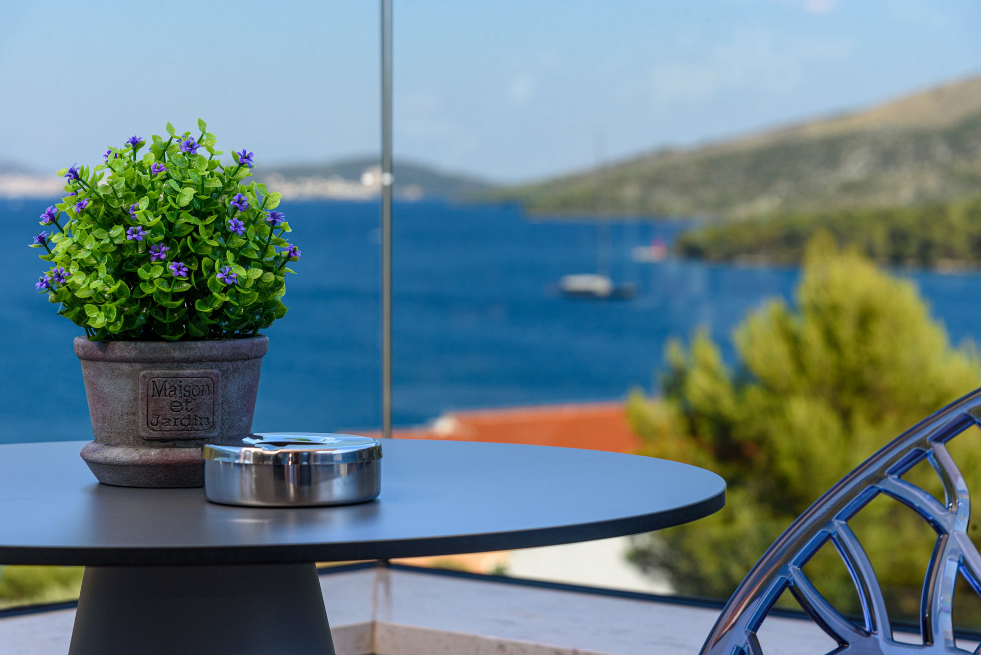 Luxury Villa Posh Plum with Pool