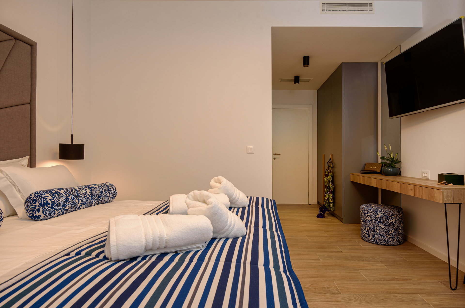 Luxury Villa Posh Plum with Pool