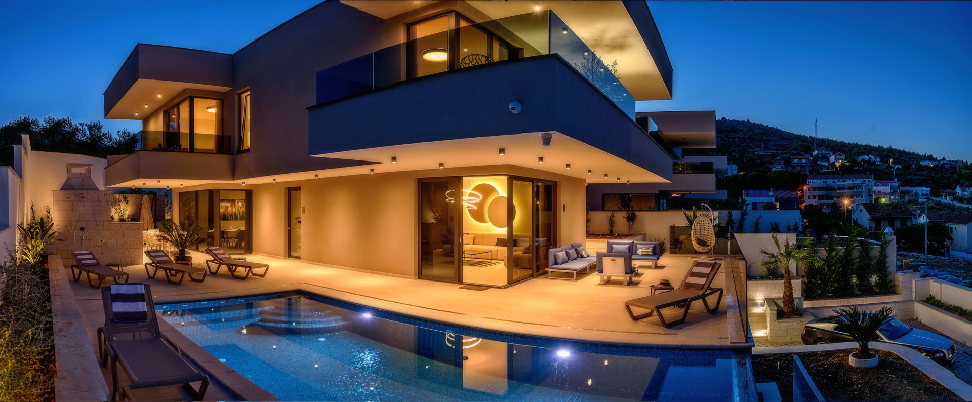 Luxury Villa Posh Plum with Pool