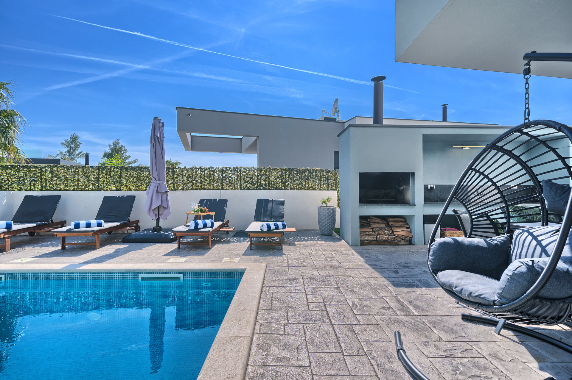 Villa Victoria with Pool