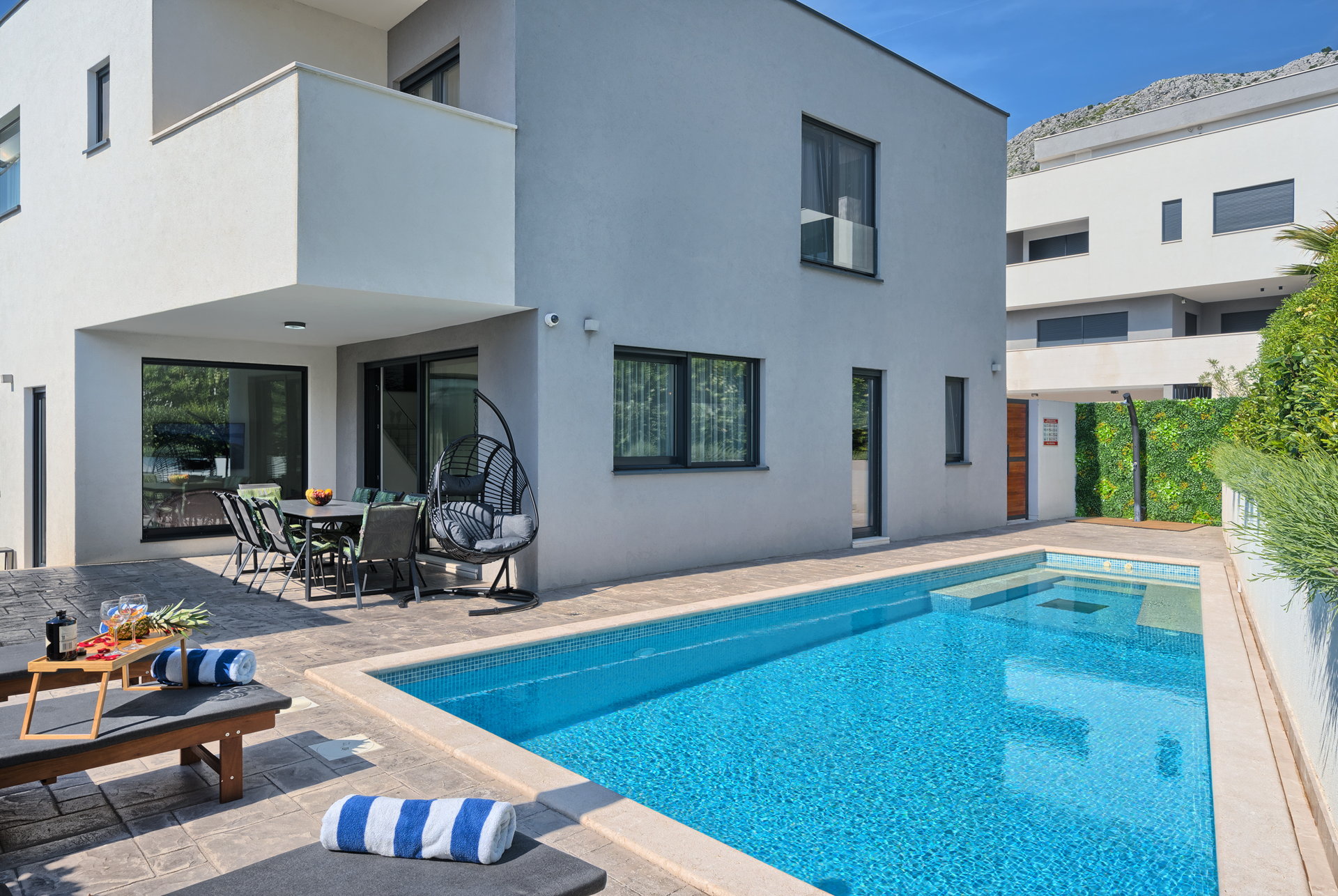Villa Victoria with Pool