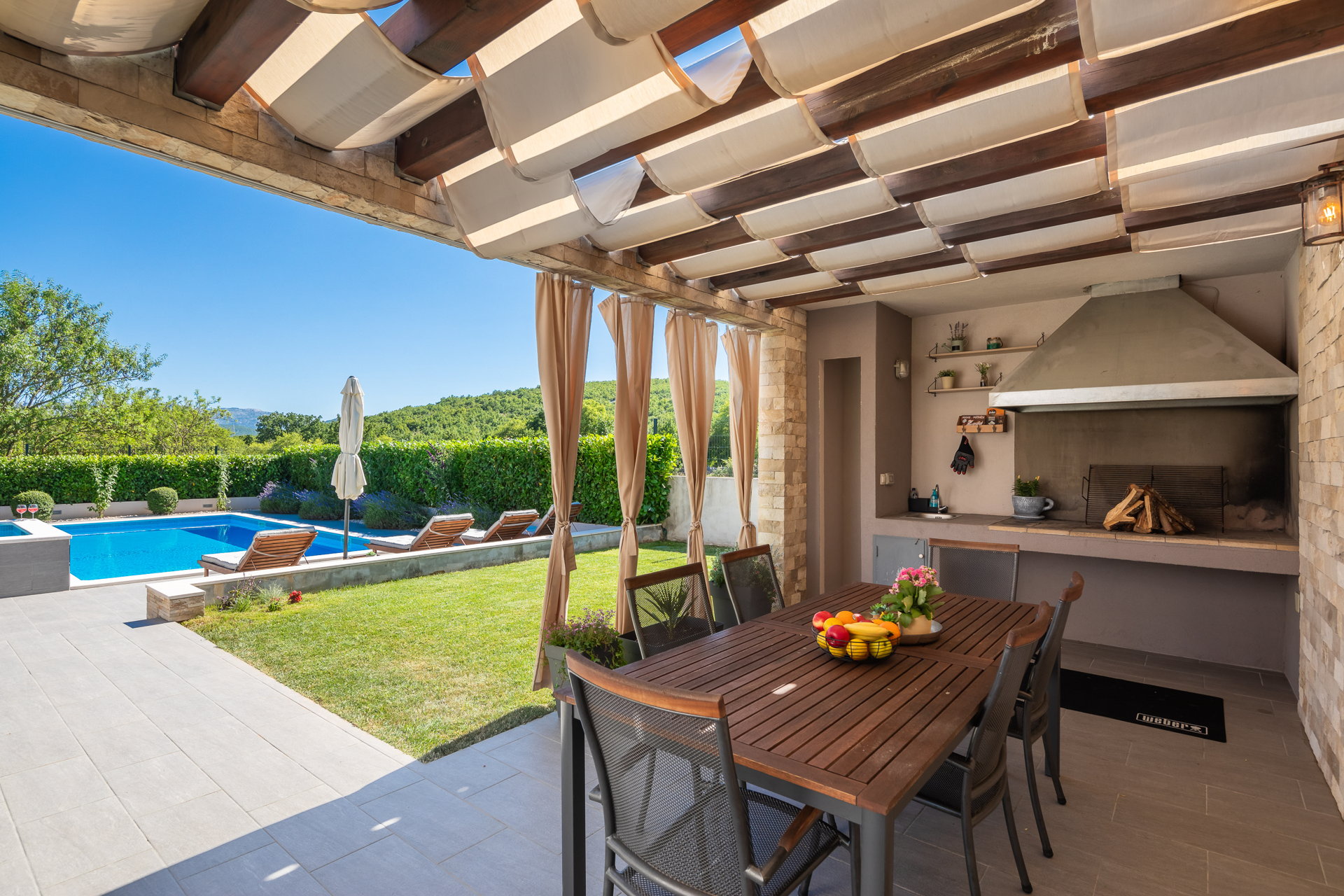 Villa Verde with Pool