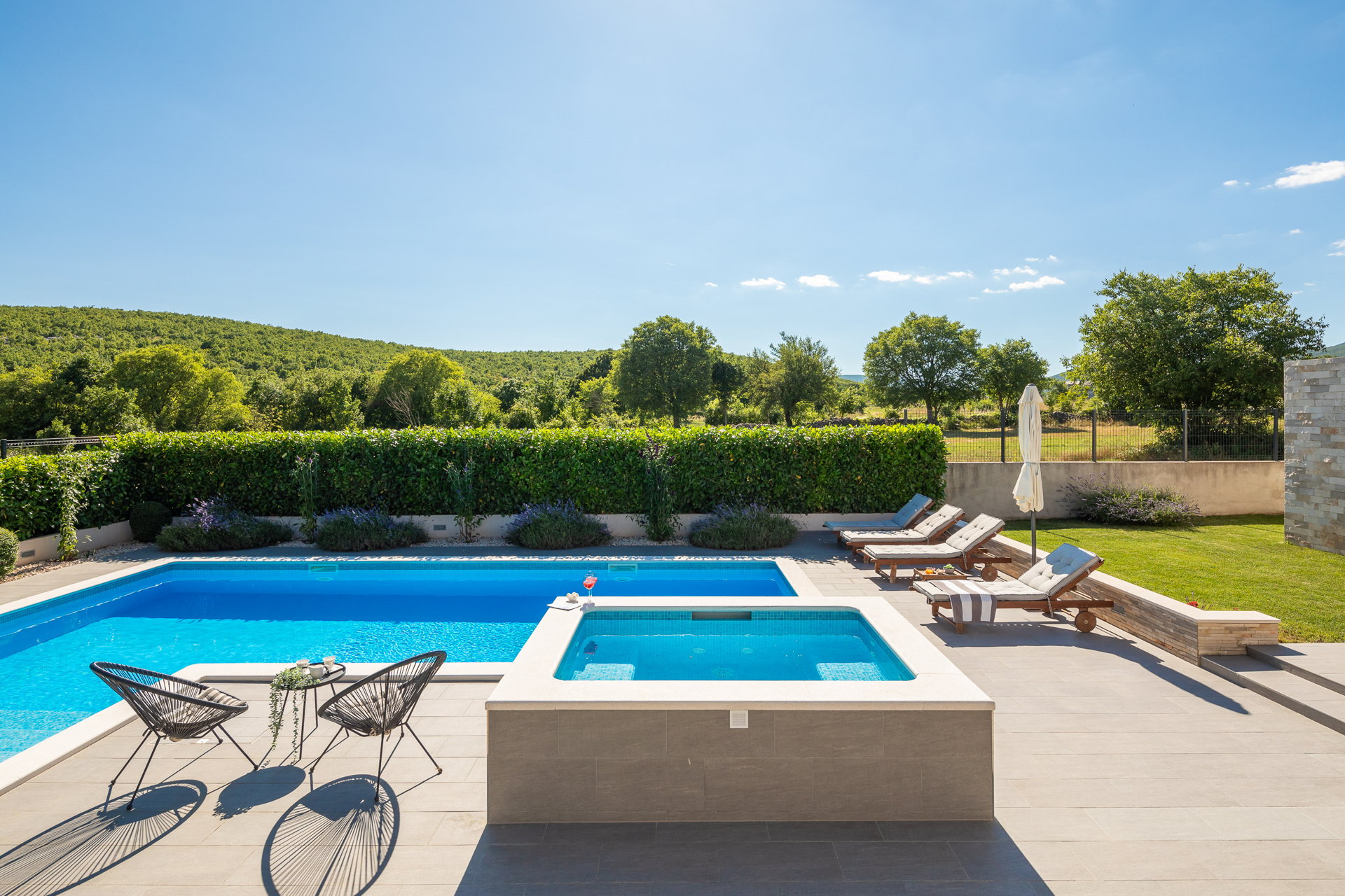 Villa Verde with Pool