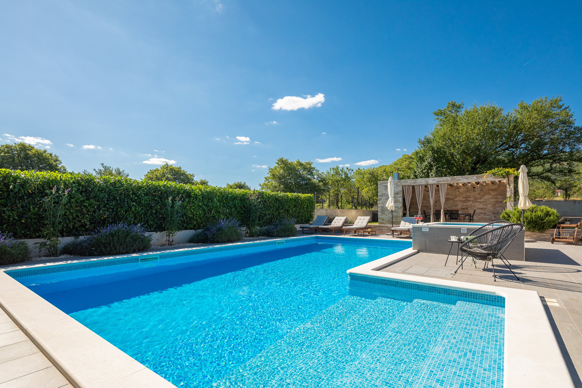 Villa Verde with Pool