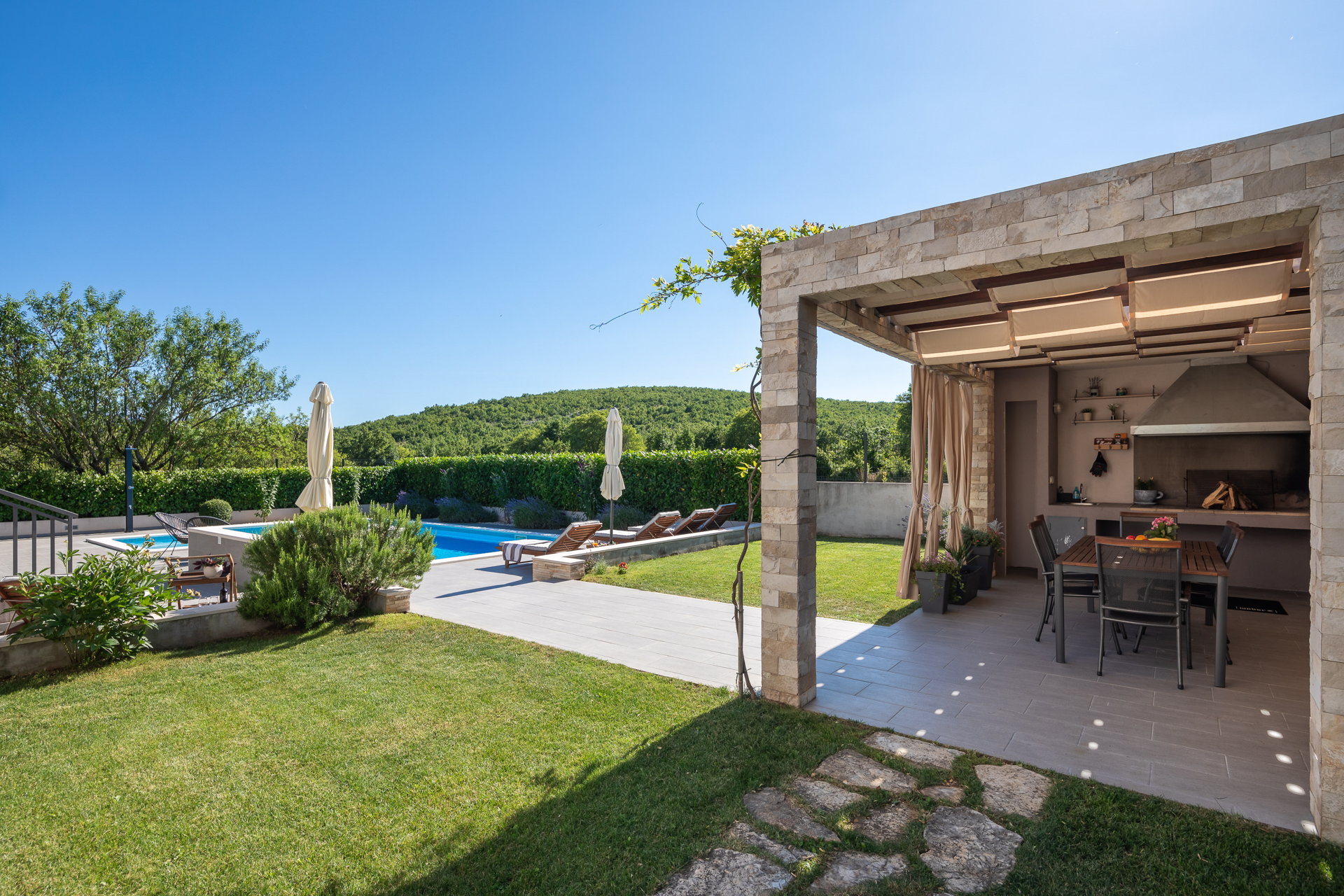Villa Verde with Pool