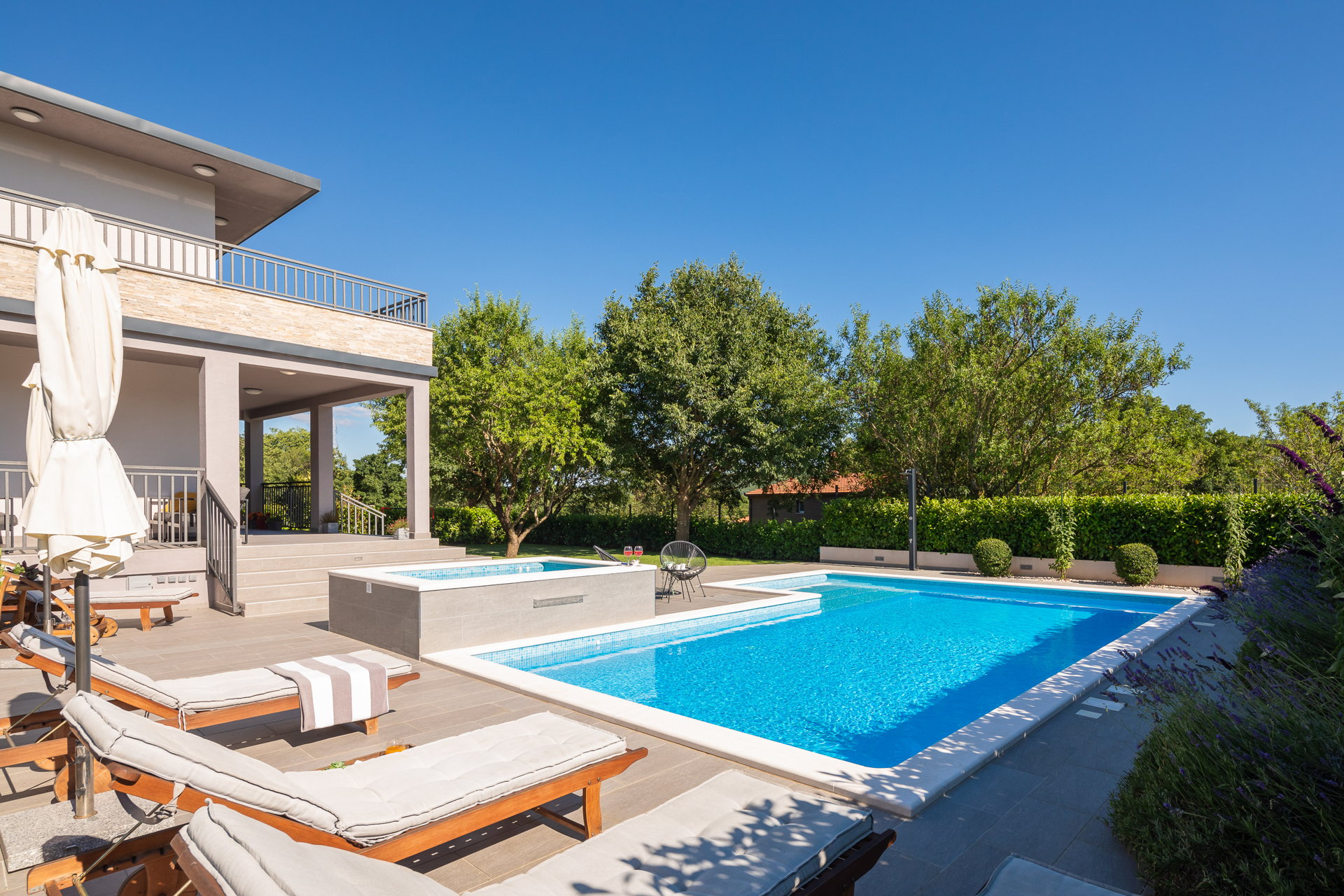 Villa Verde with Pool
