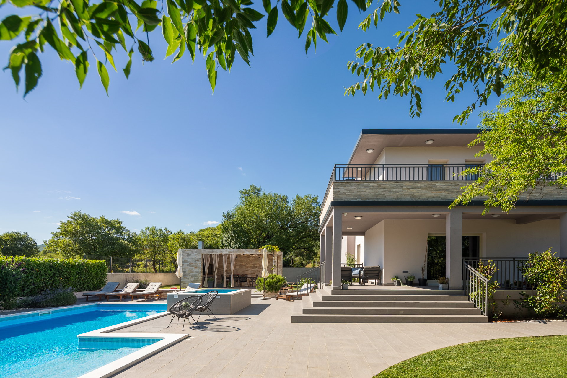 Villa Verde with Pool
