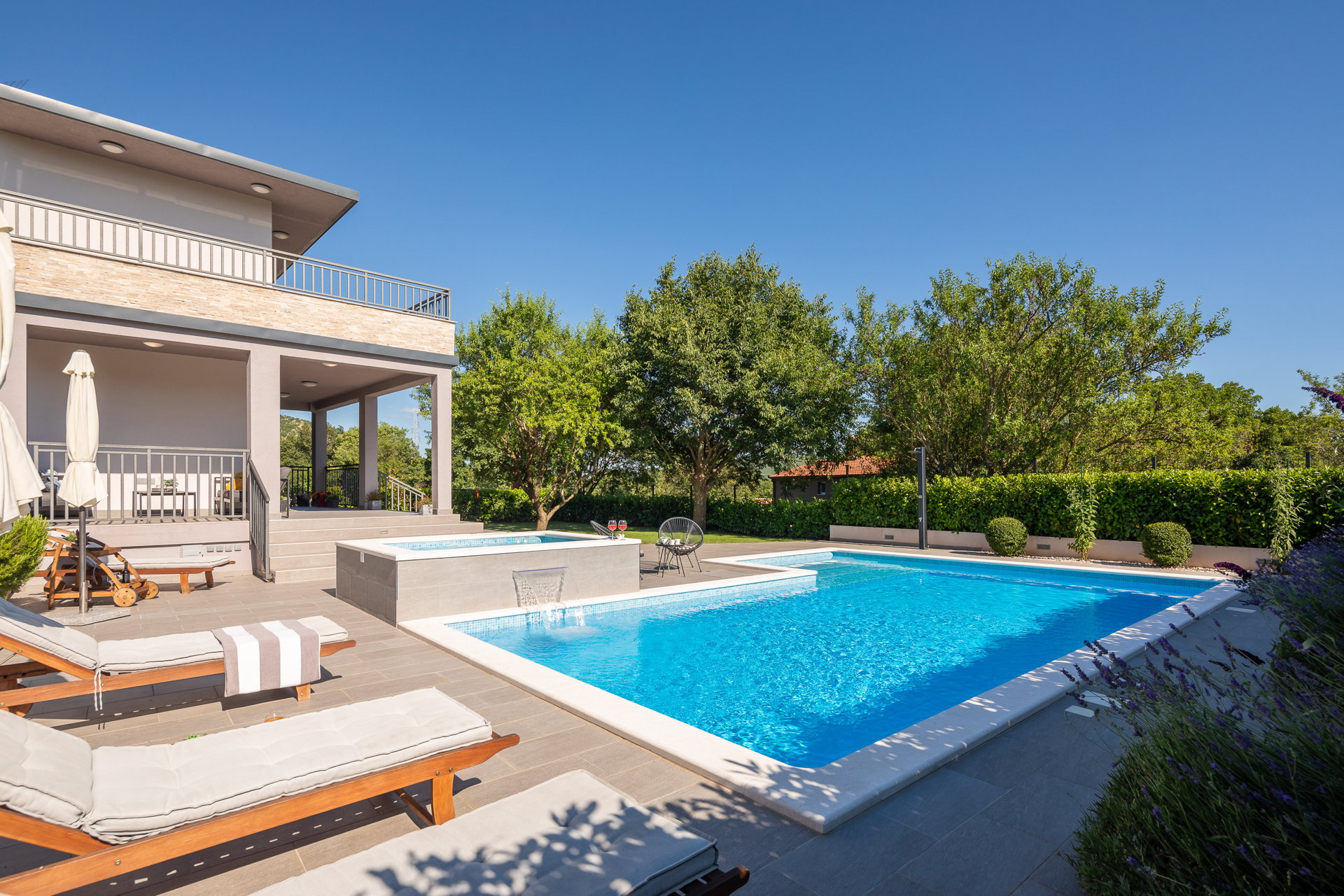 Villa Verde with Pool