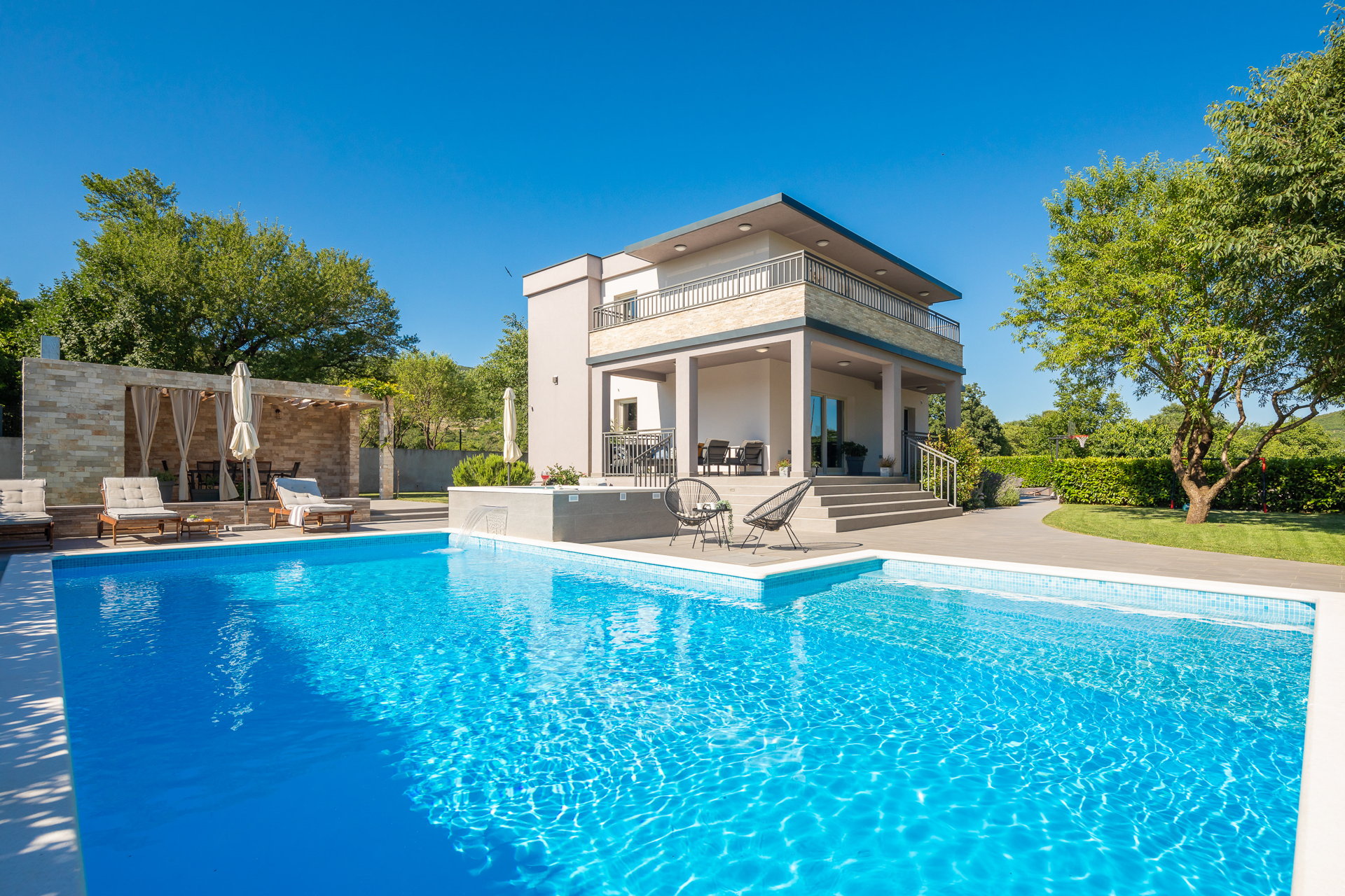 Villa Verde with Pool