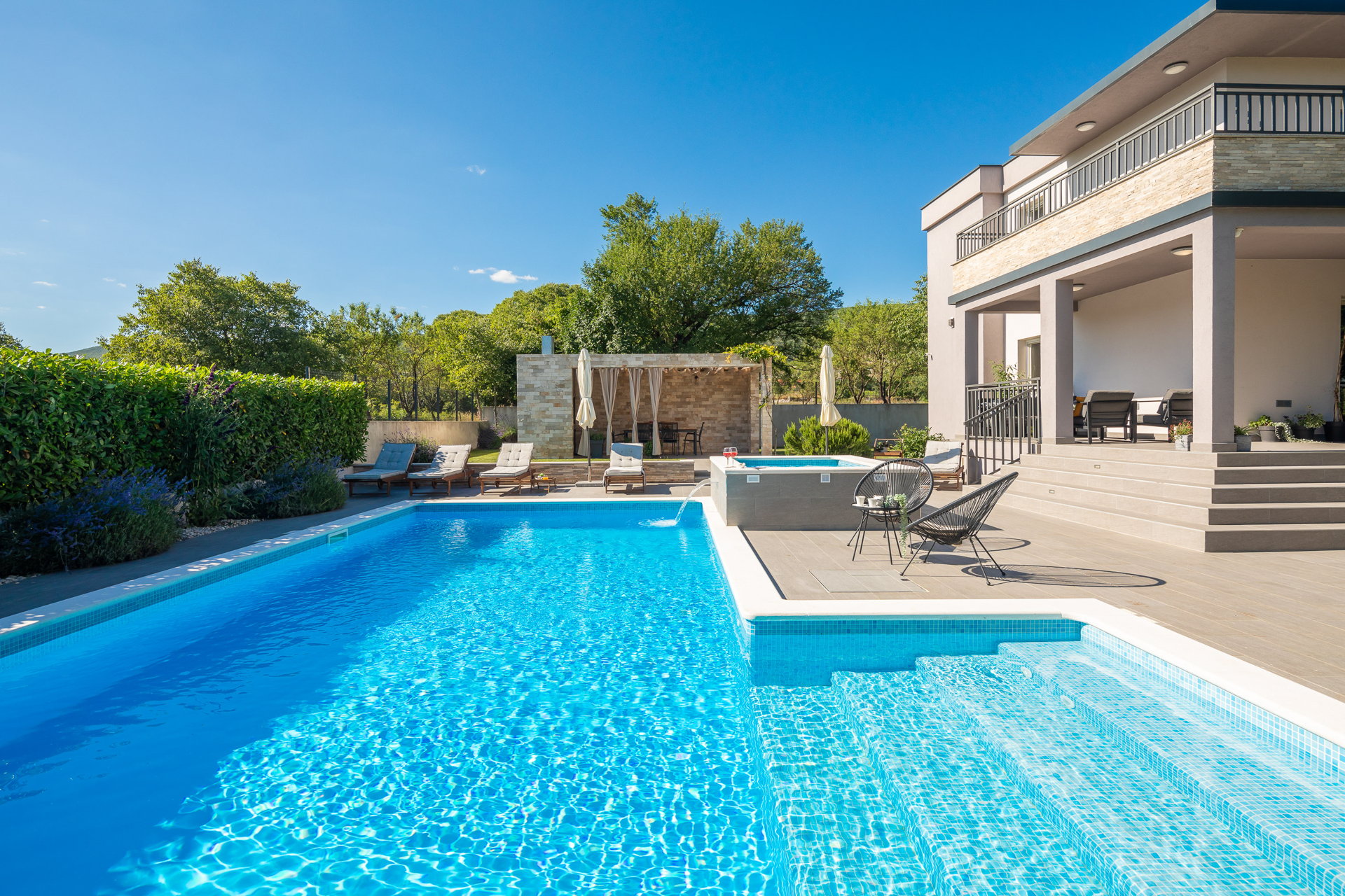 Villa Verde with Pool