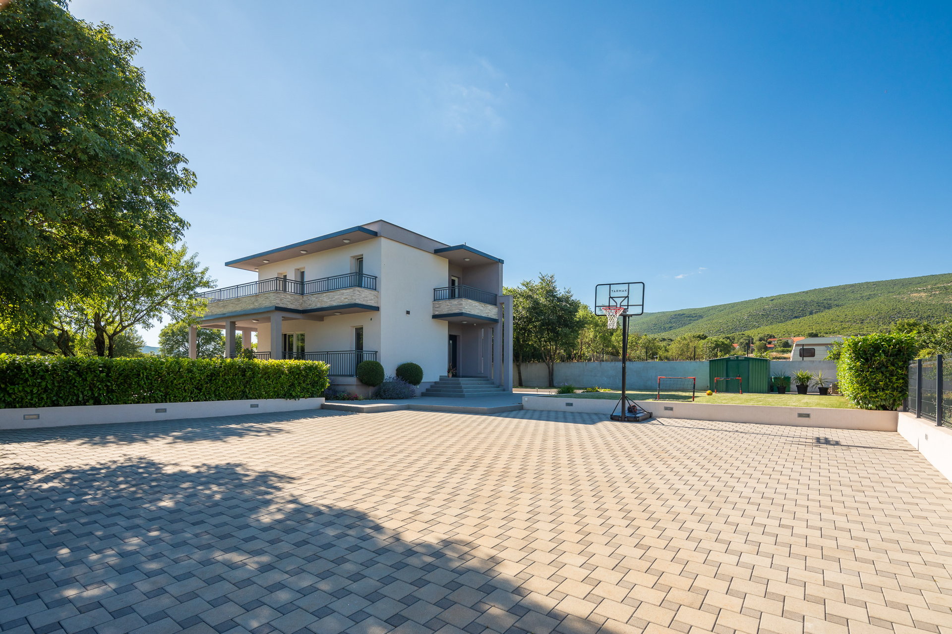 Villa Verde with Pool
