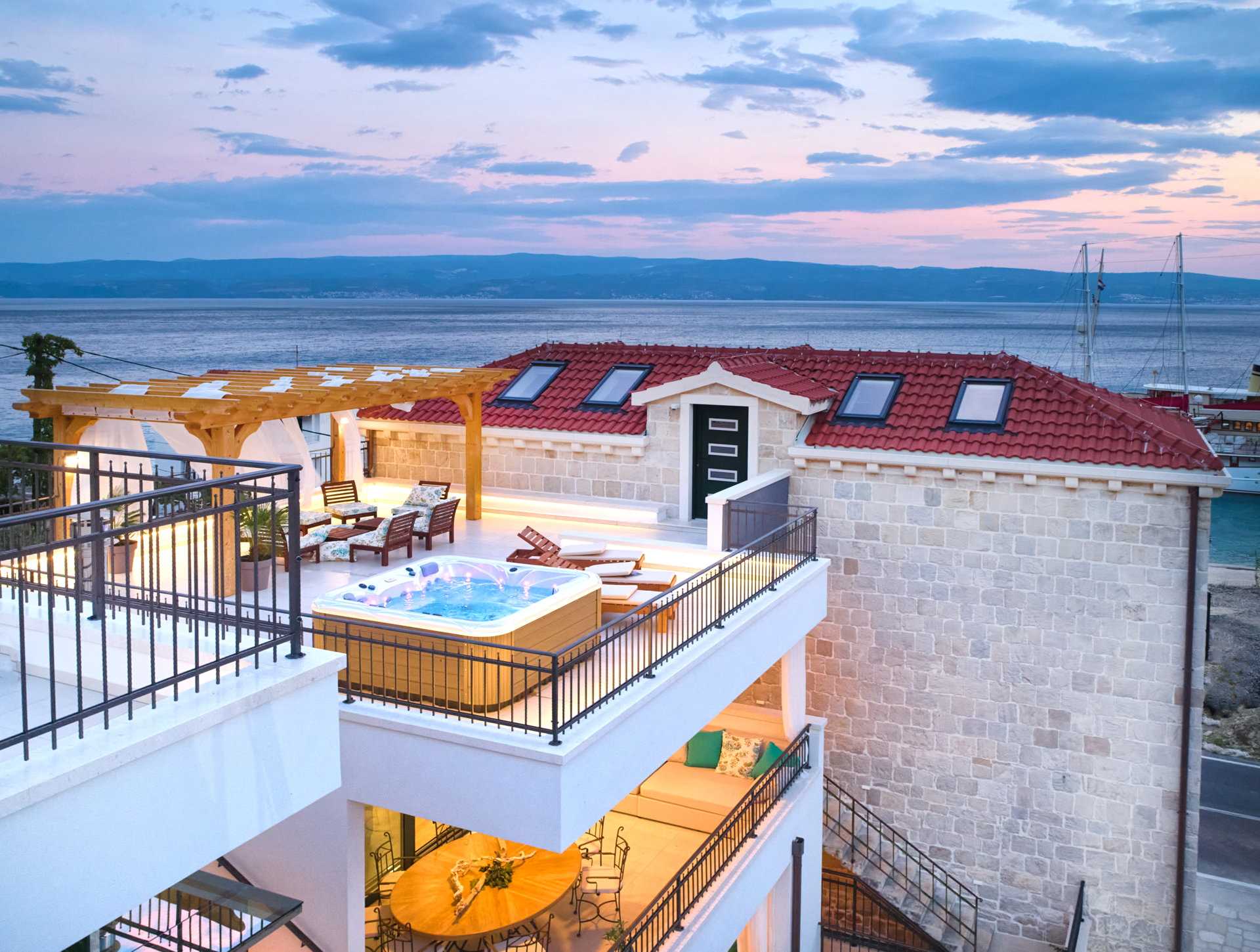 Luxury Villa Indigo with Pool