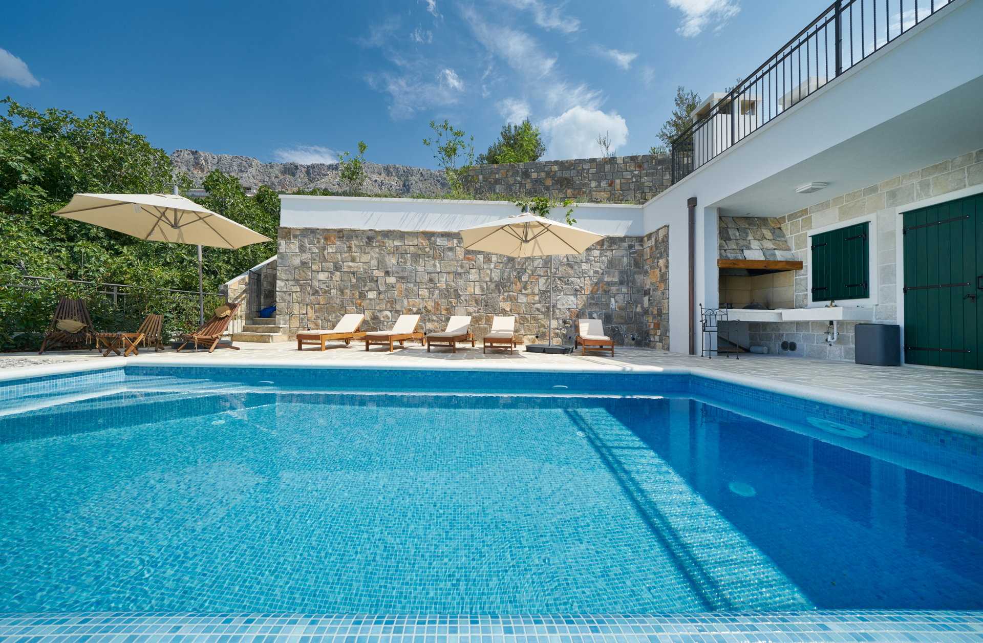 Luxury Villa Indigo with Pool