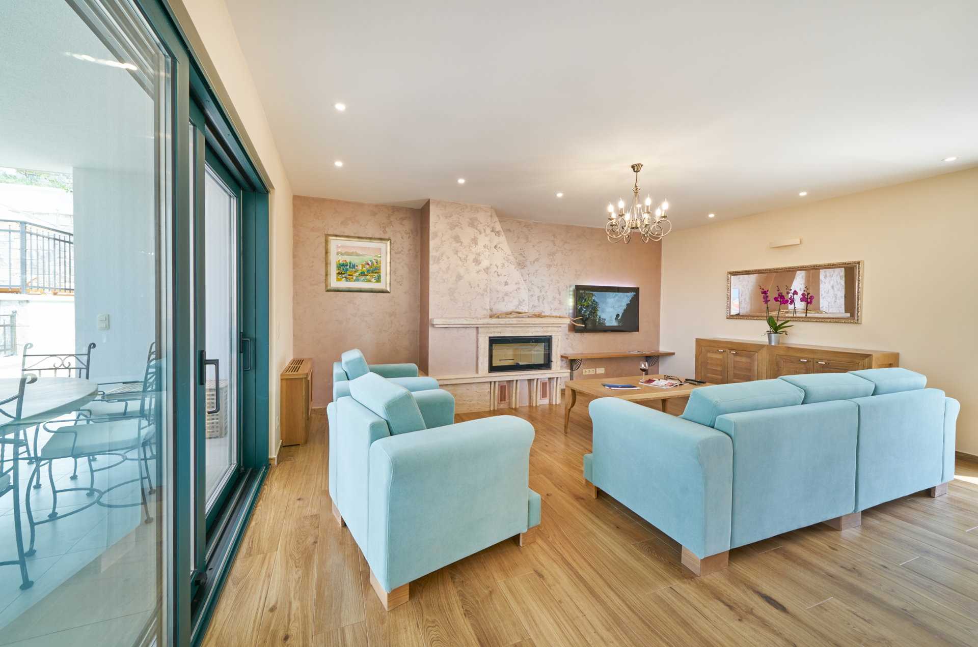 Luxury Villa Indigo with Pool