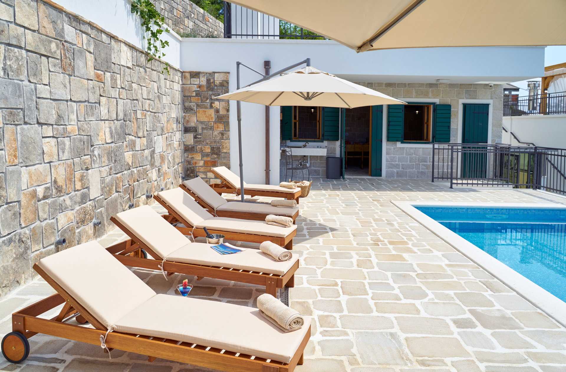 Luxury Villa Indigo with Pool