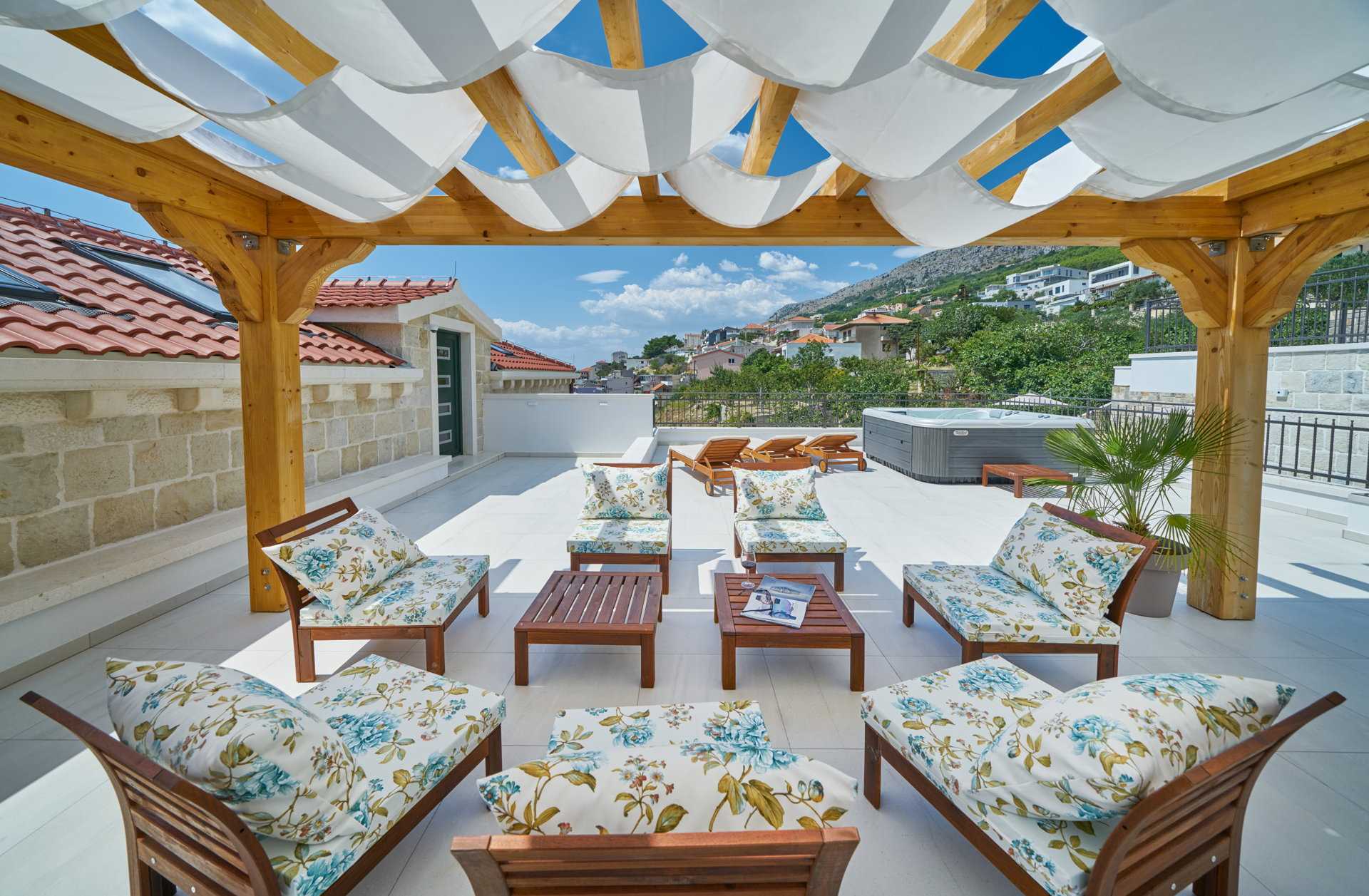 Luxury Villa Indigo with Pool