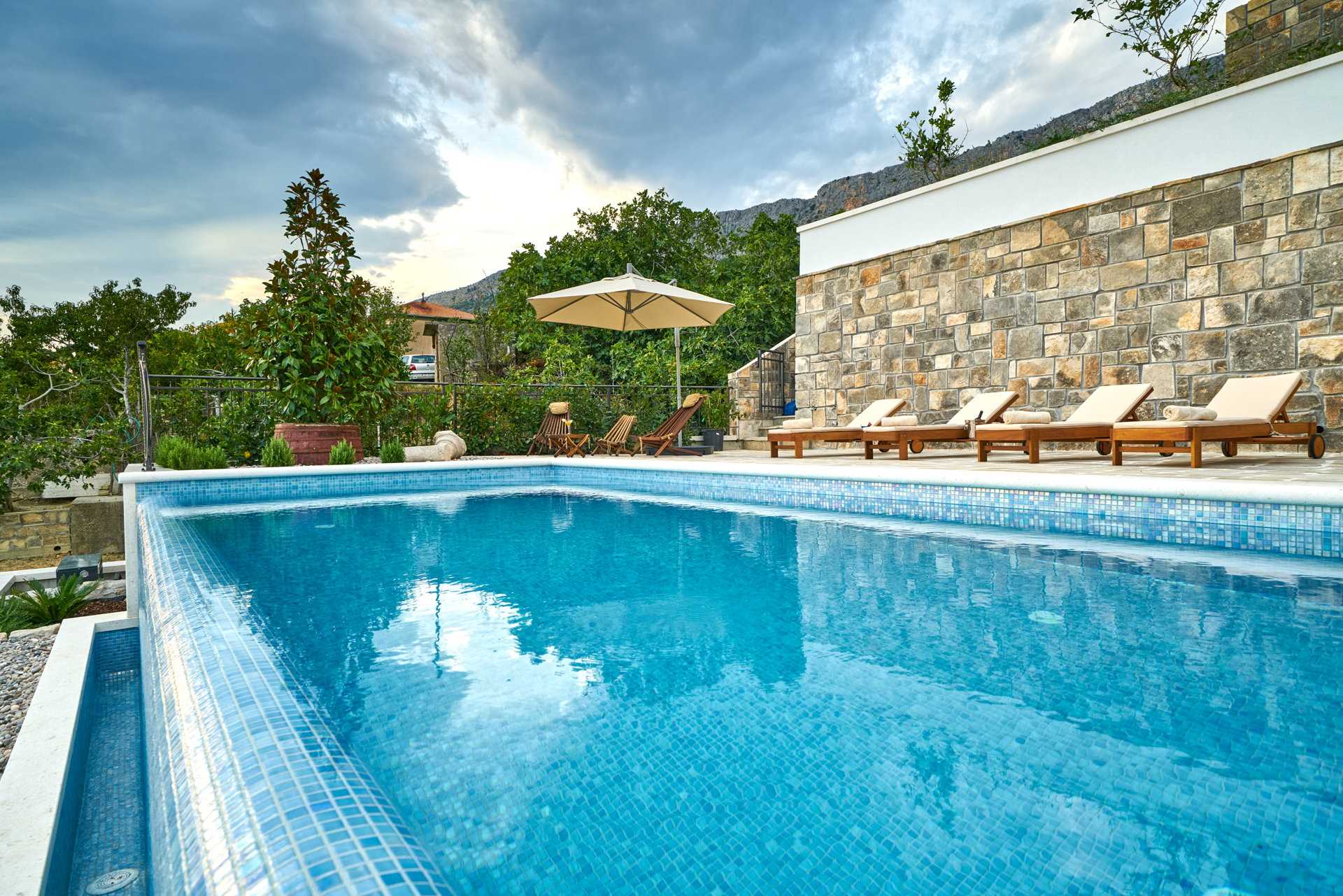 Luxury Villa Indigo with Pool
