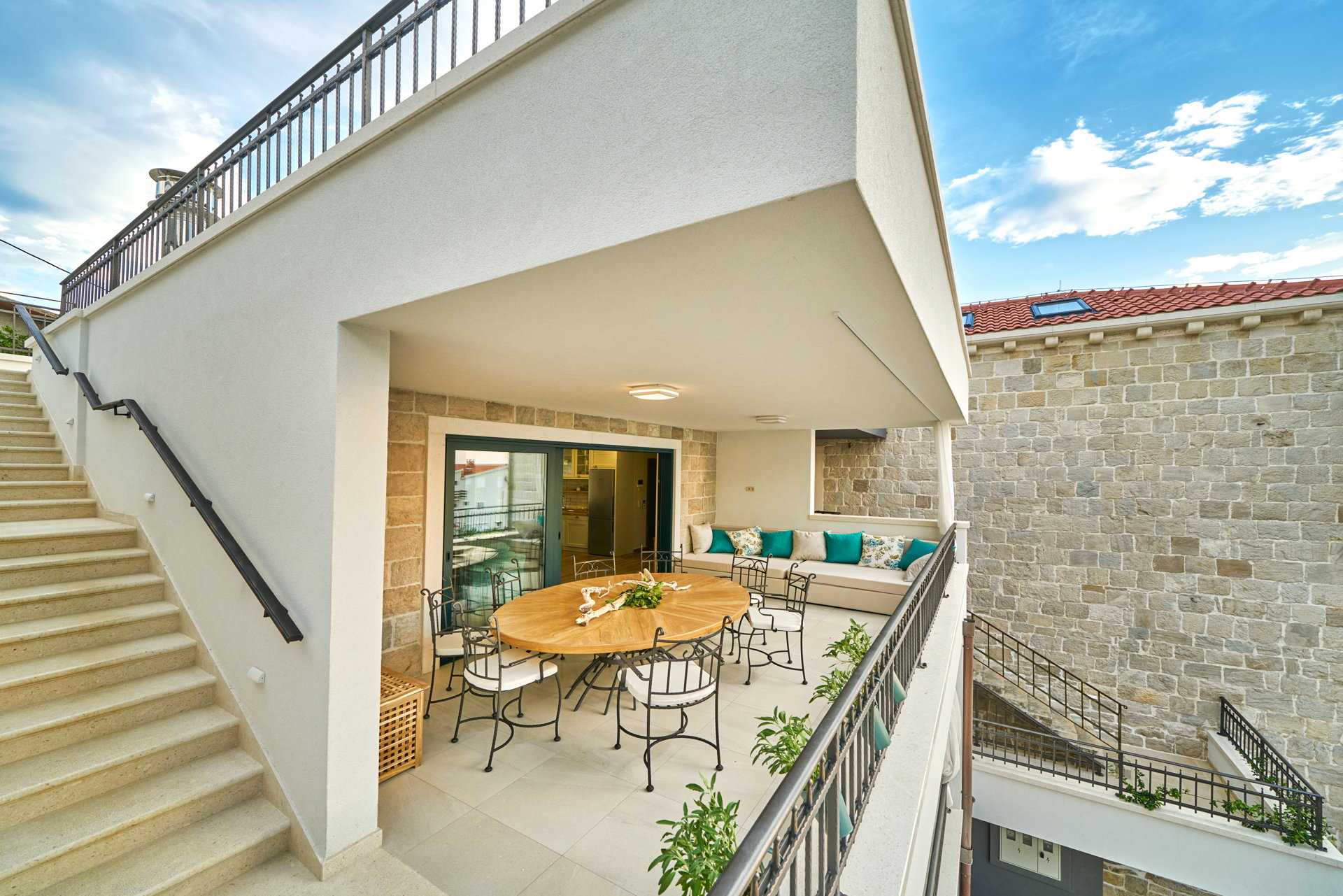 Luxury Villa Indigo with Pool