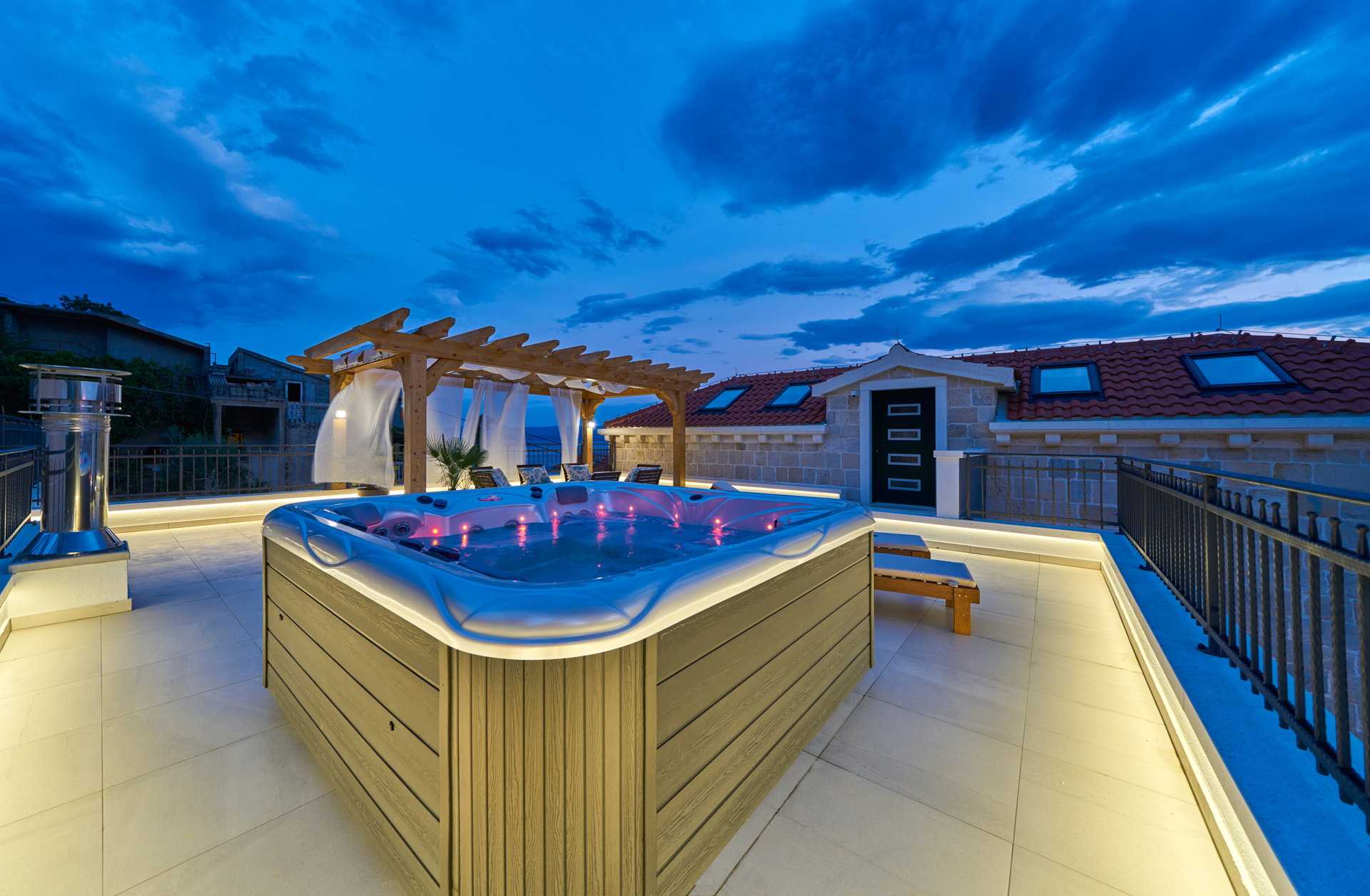 Luxury Villa Indigo with Pool