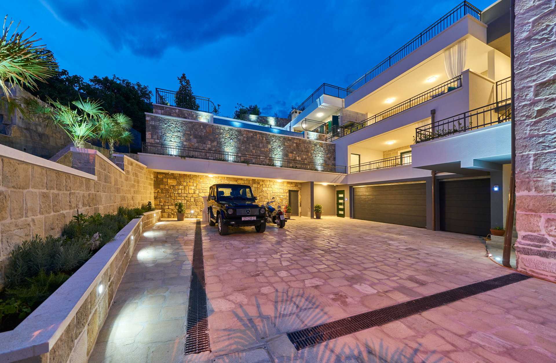 Luxury Villa Indigo with Pool