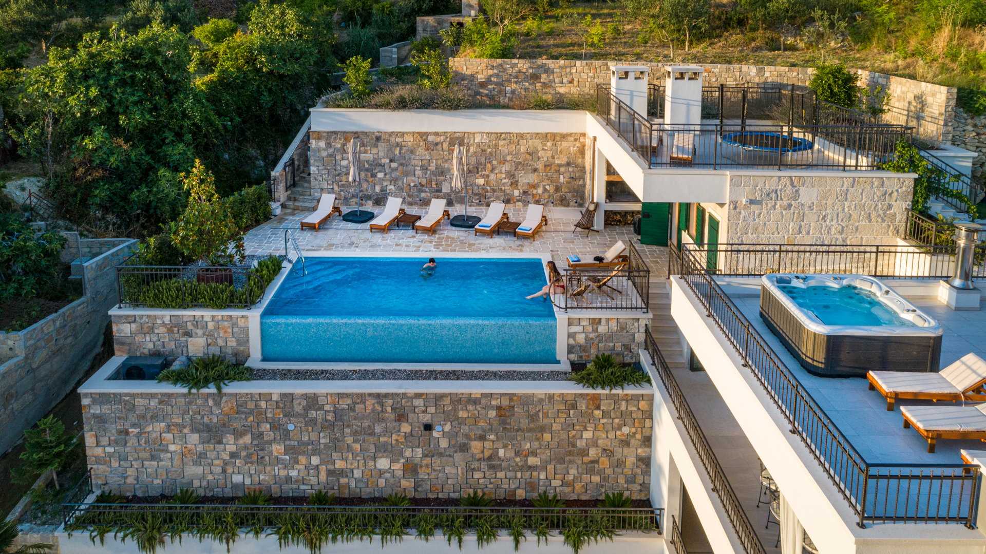 Luxury Villa Indigo with Pool